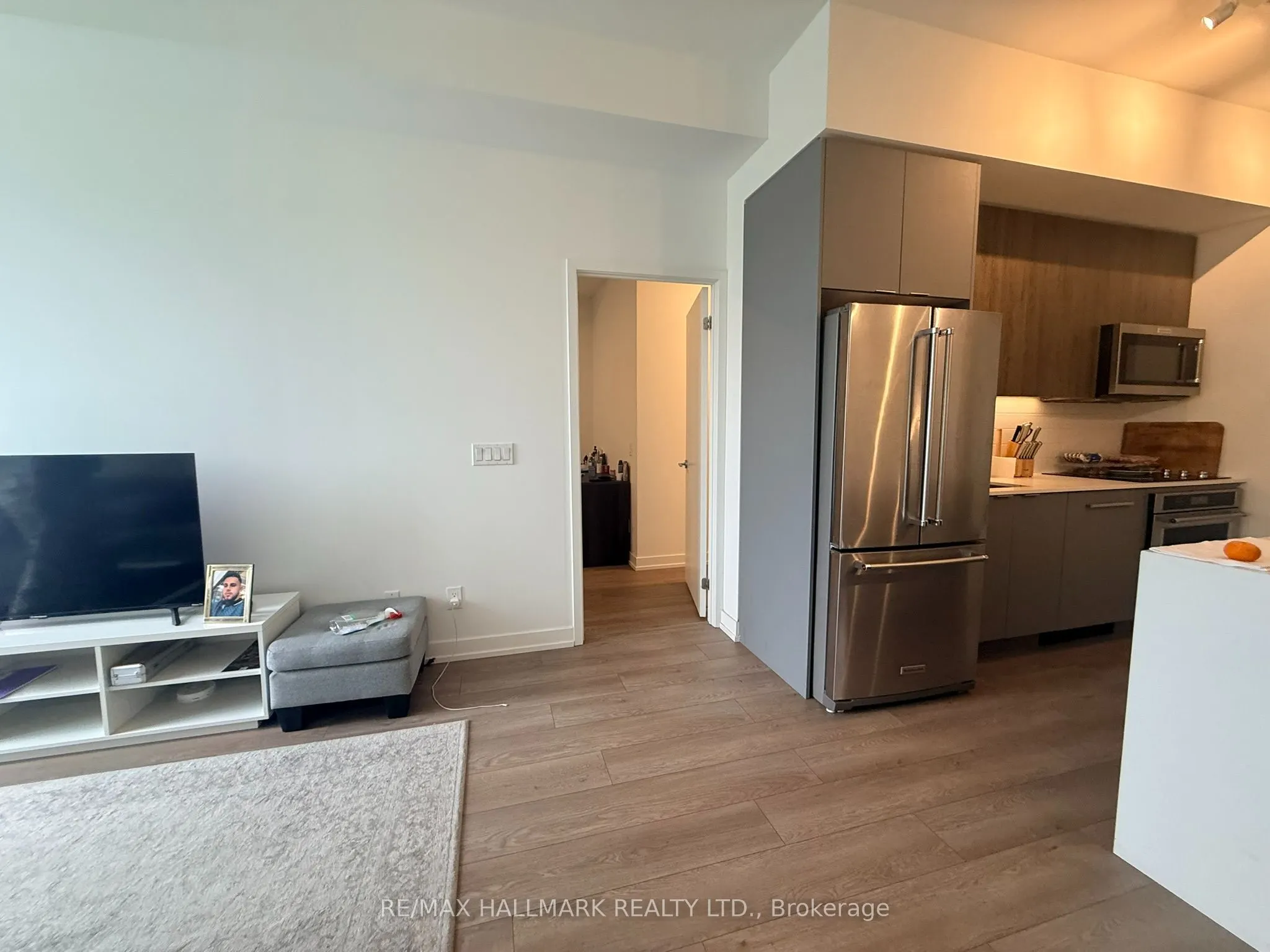 181 Sheppard Avenue E #810