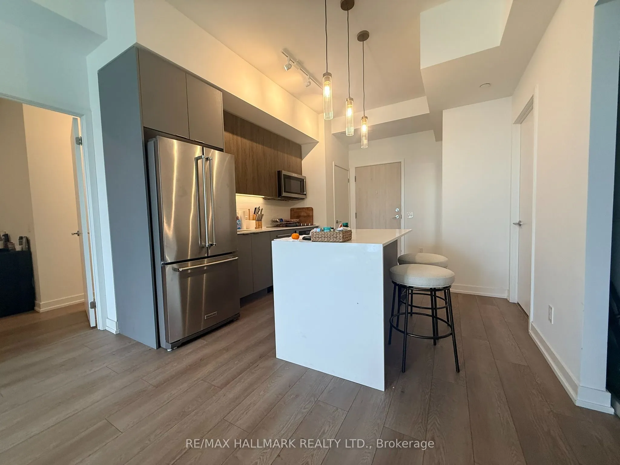 181 Sheppard Avenue E #810