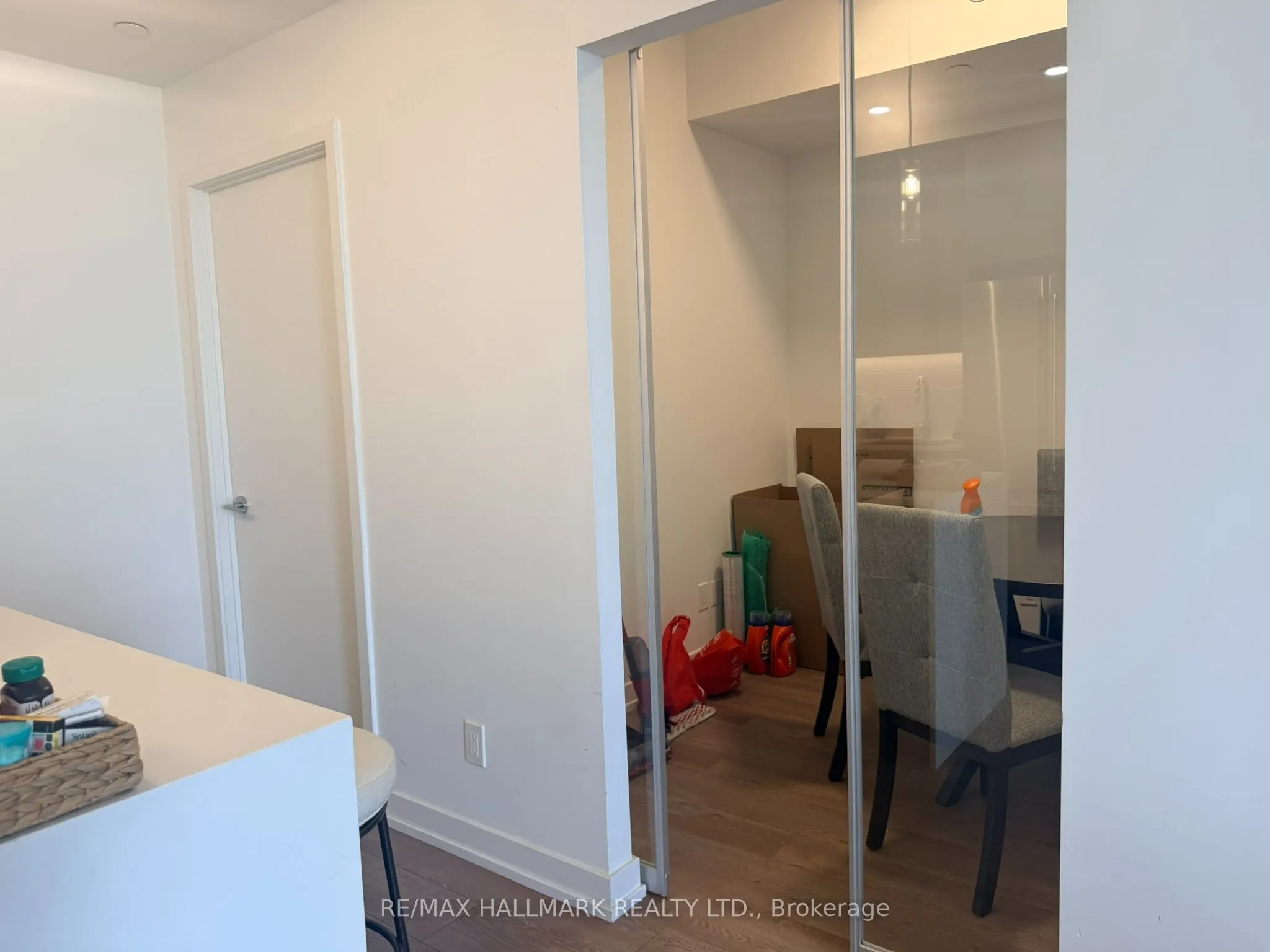 181 Sheppard Avenue E #810