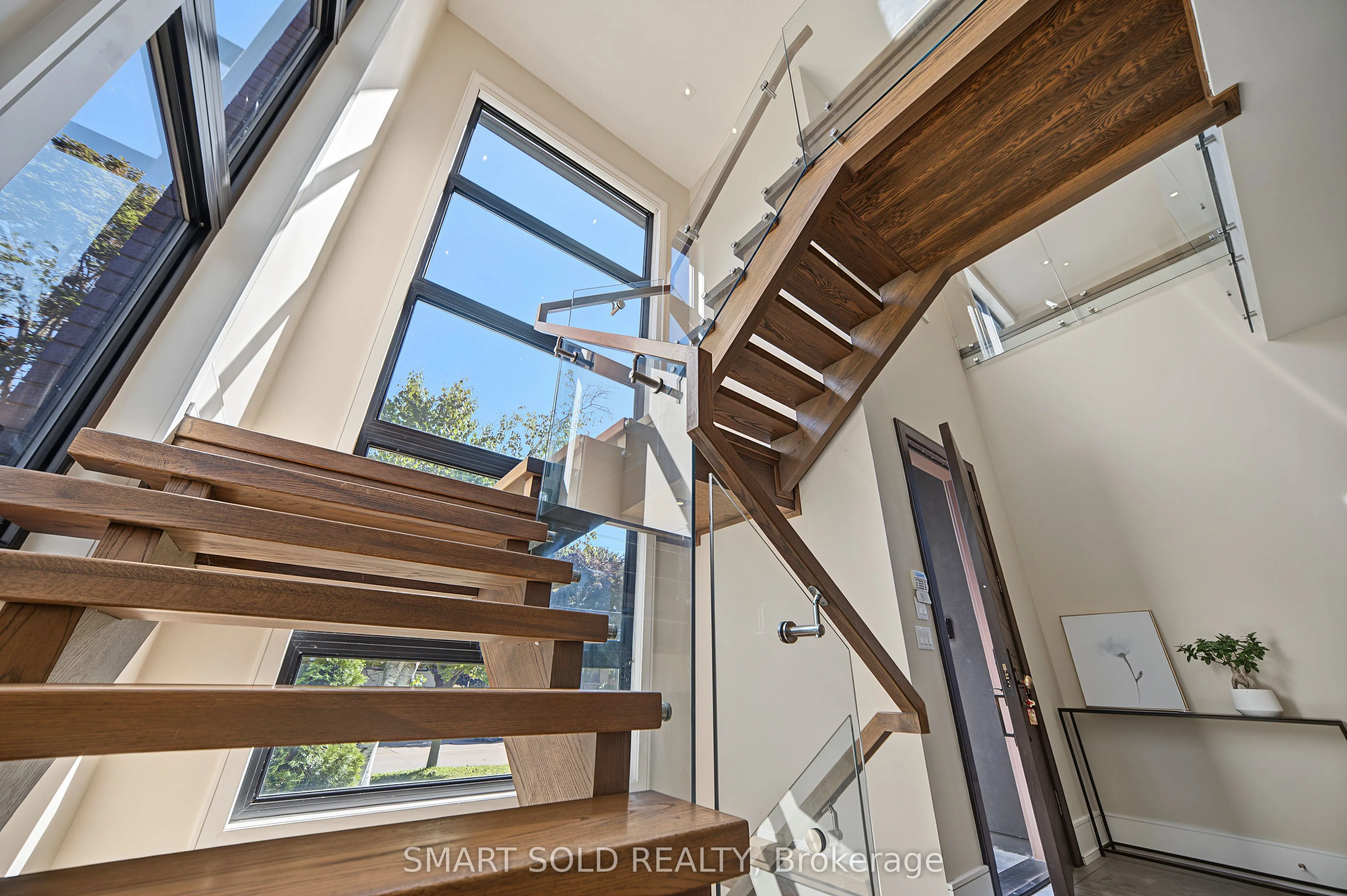 588 Conacher Drive