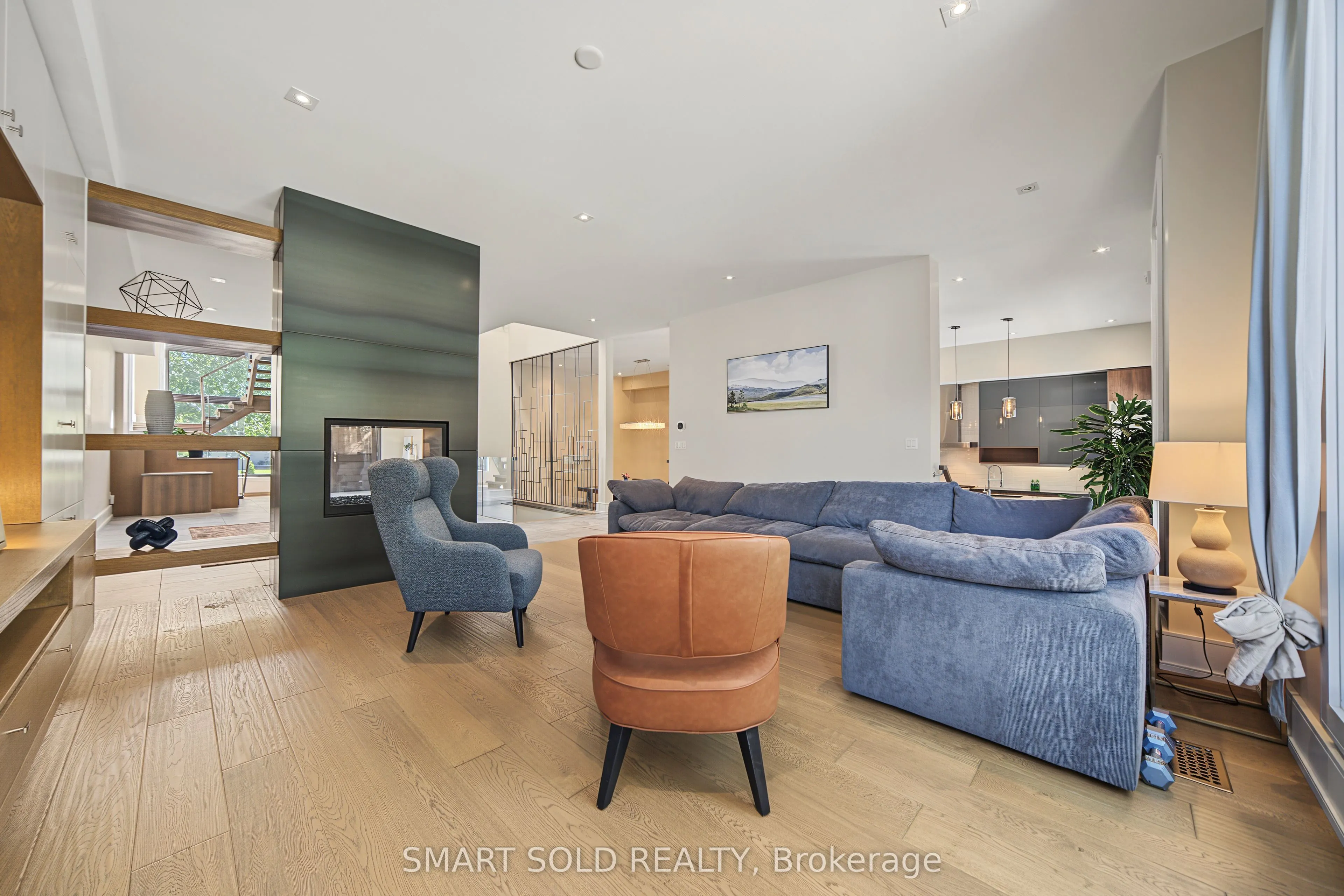 588 Conacher Drive