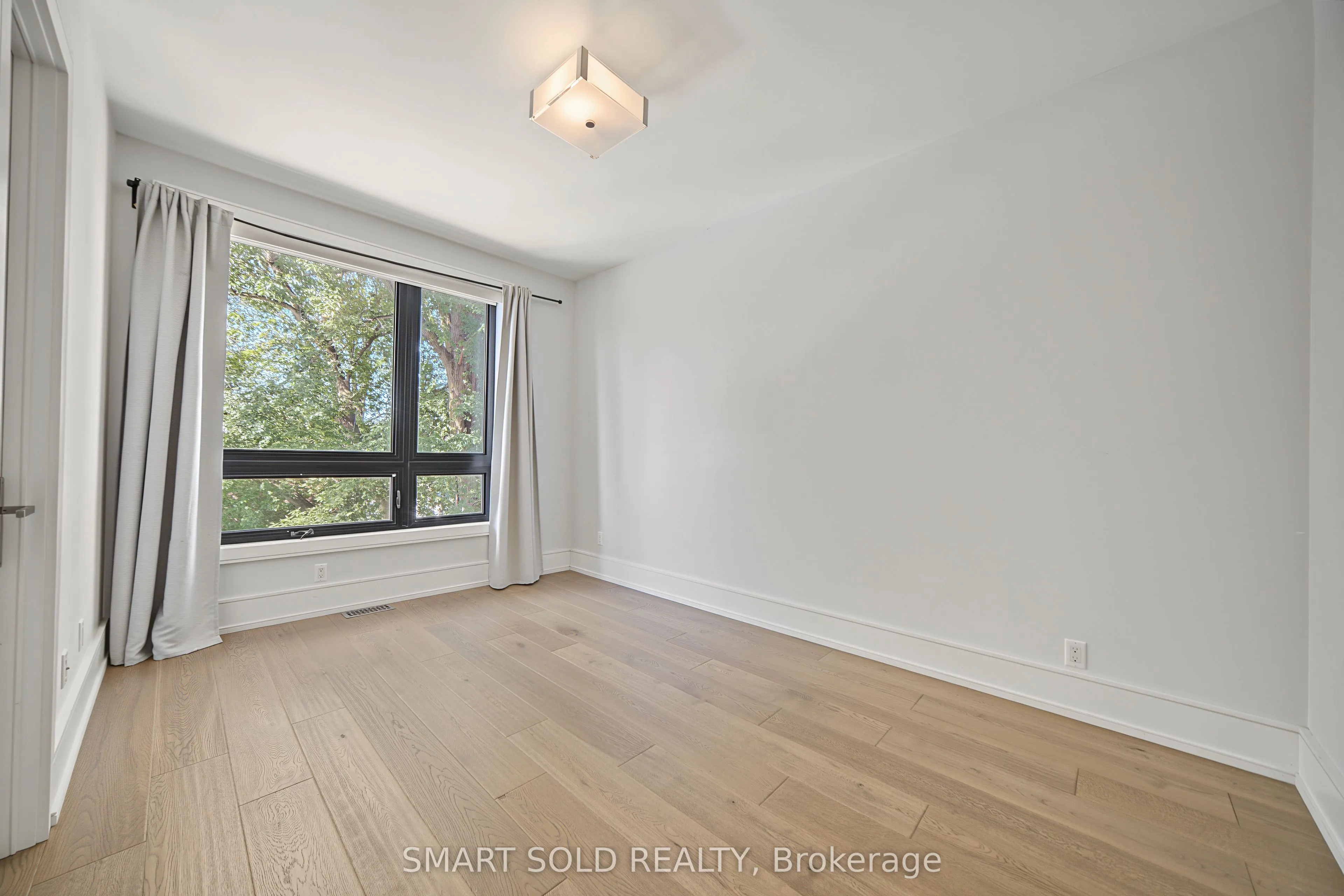 588 Conacher Drive