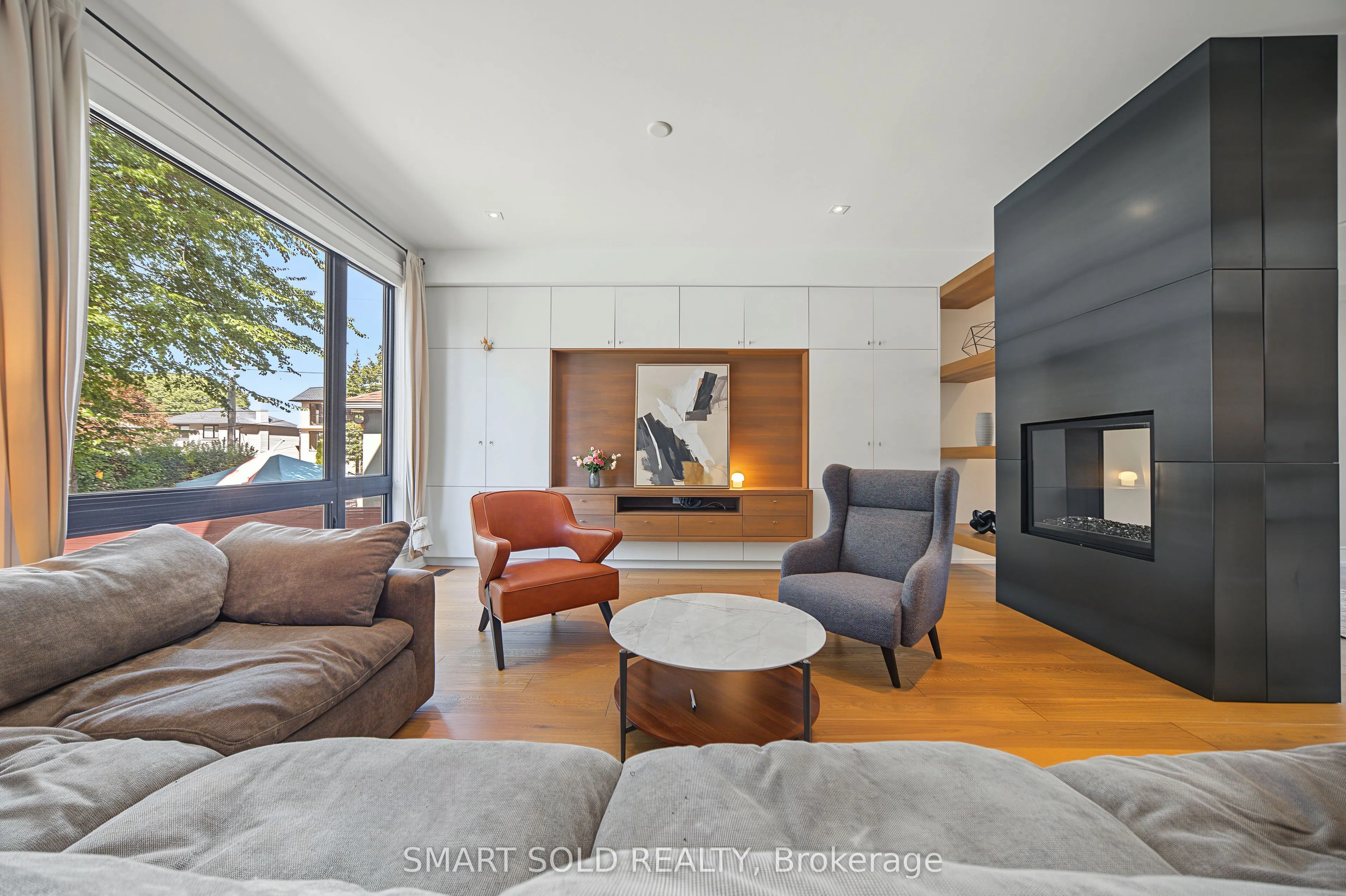 588 Conacher Drive