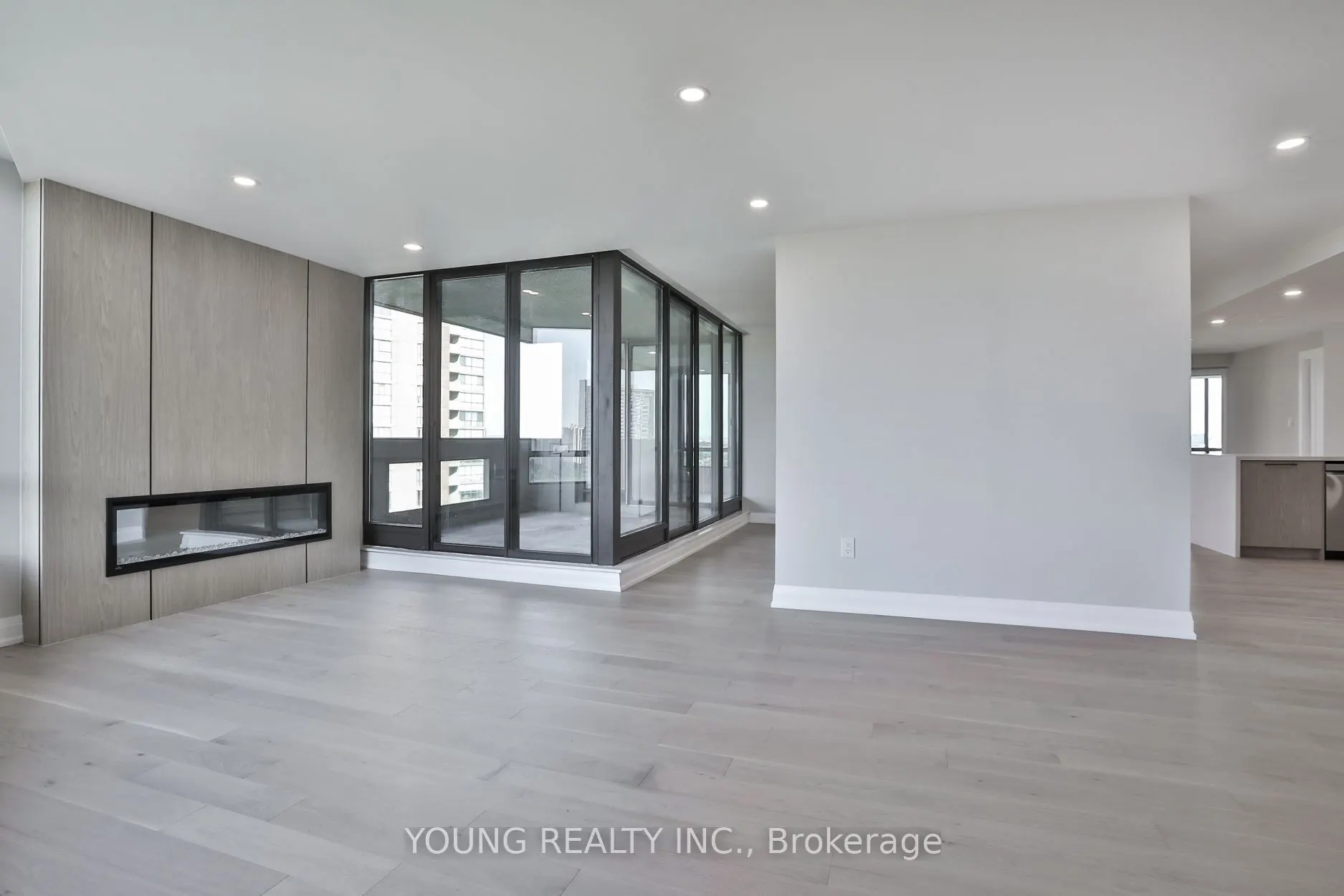 65 Skymark Drive #1406