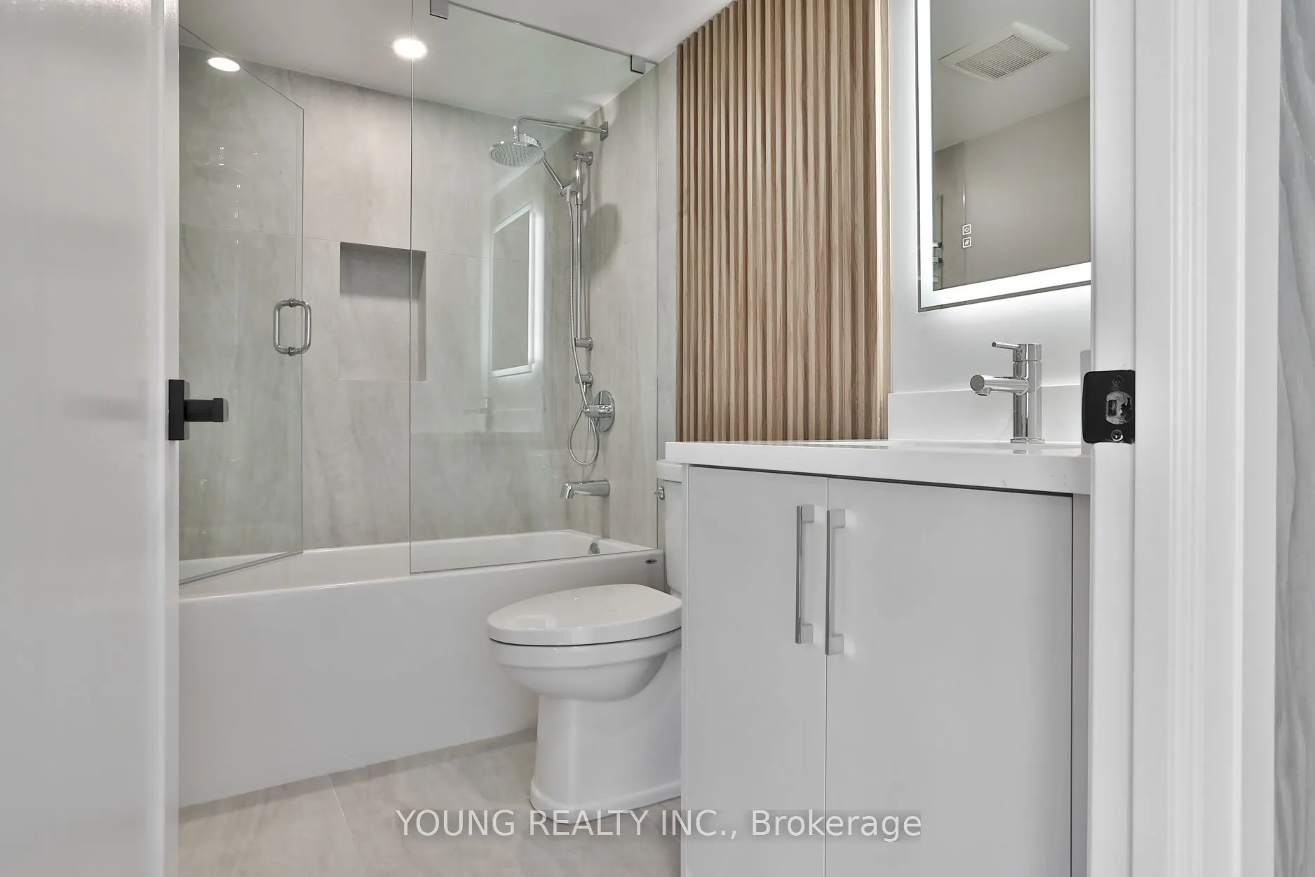 65 Skymark Drive #1406