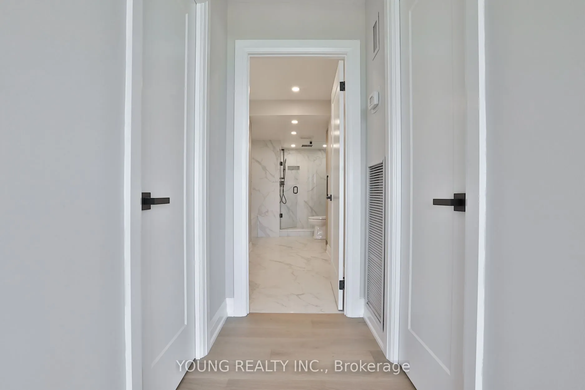 65 Skymark Drive #1406