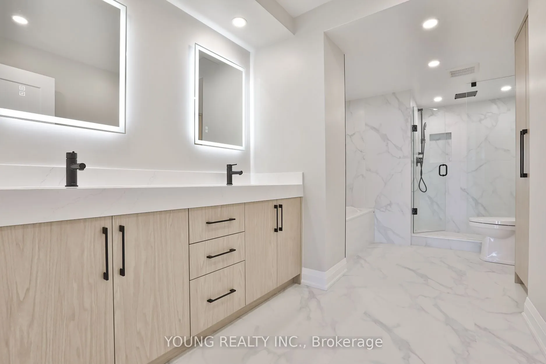 65 Skymark Drive #1406