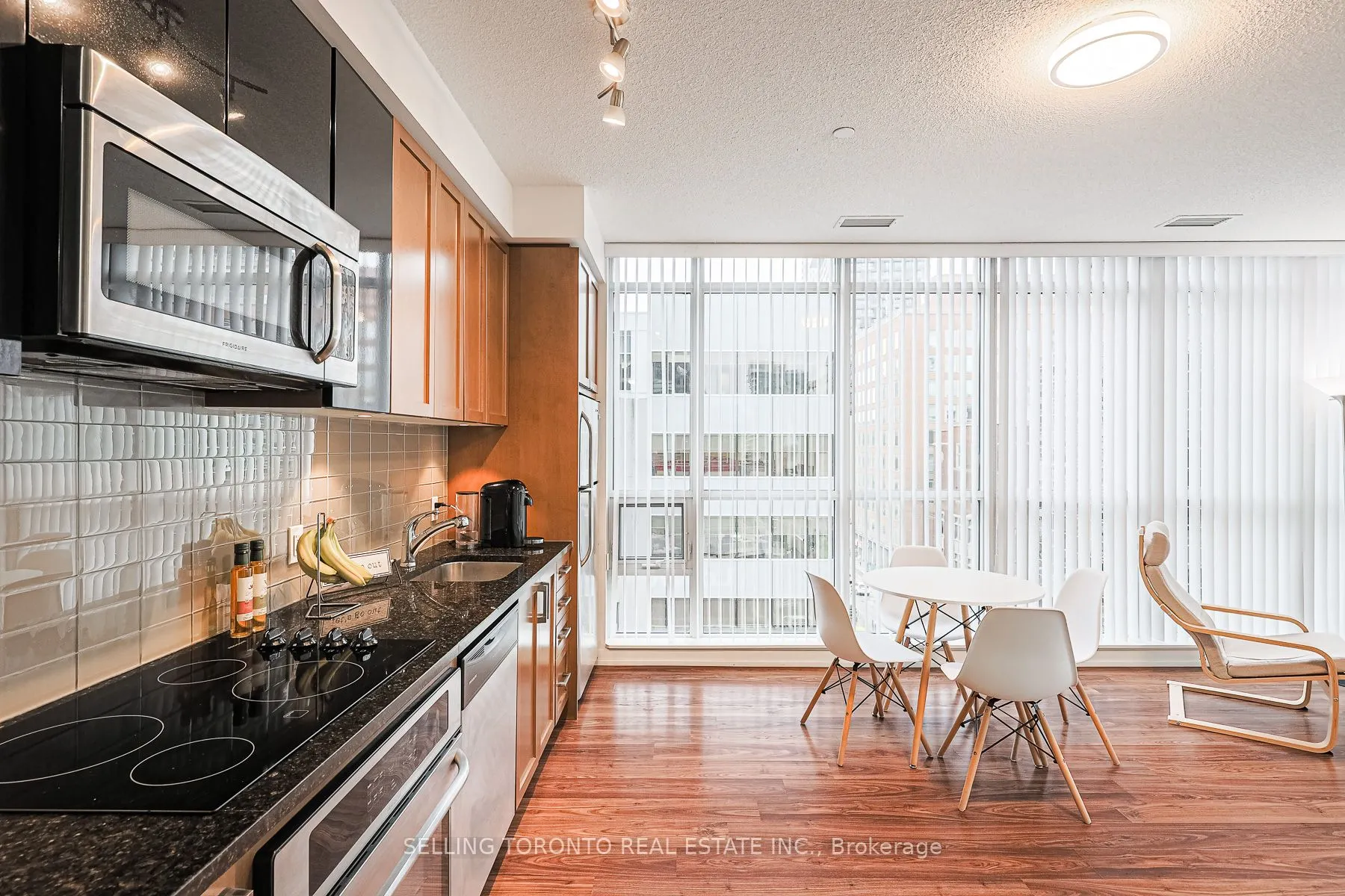 89 Dunfield Avenue #603