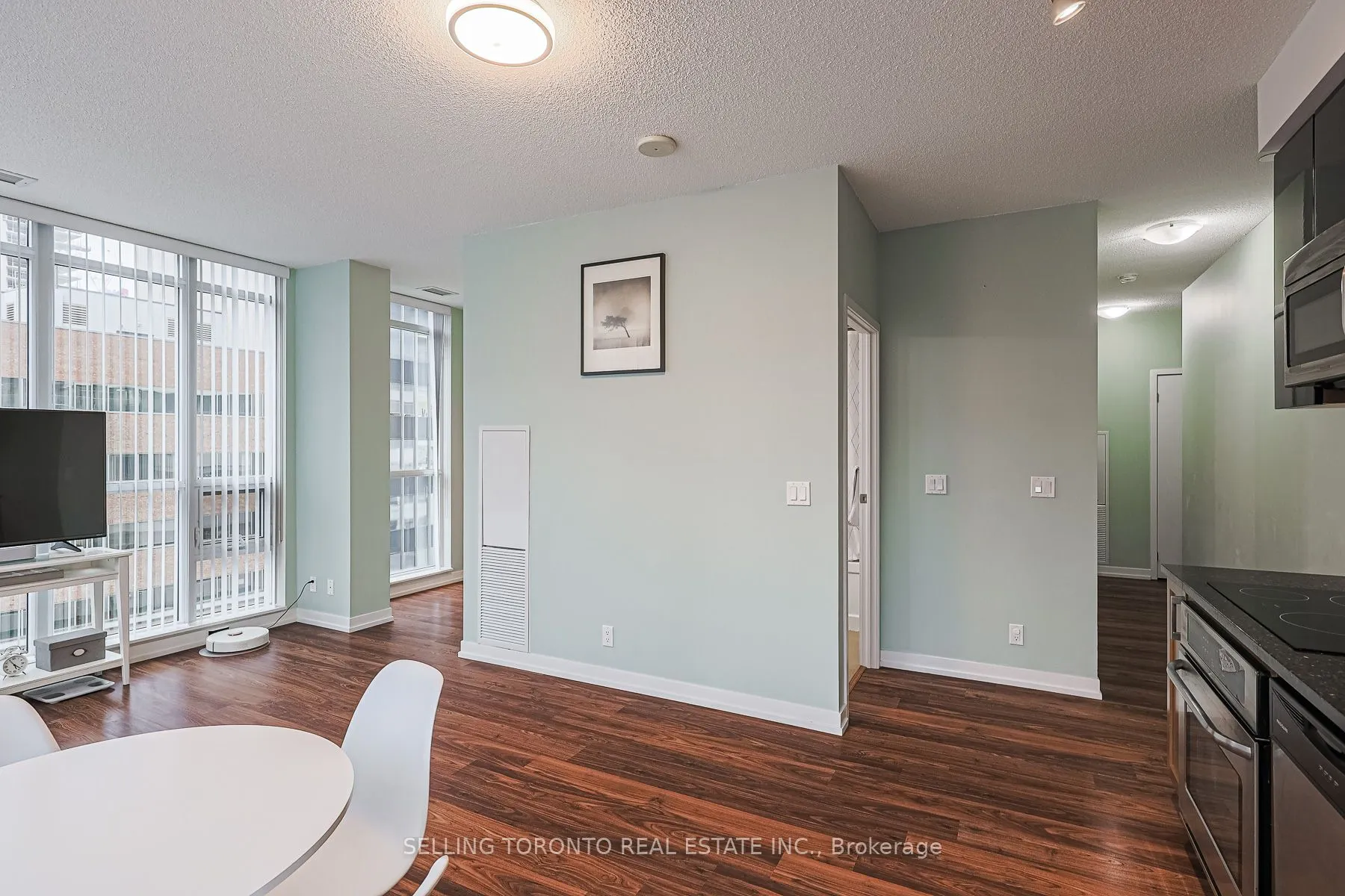 89 Dunfield Avenue #603
