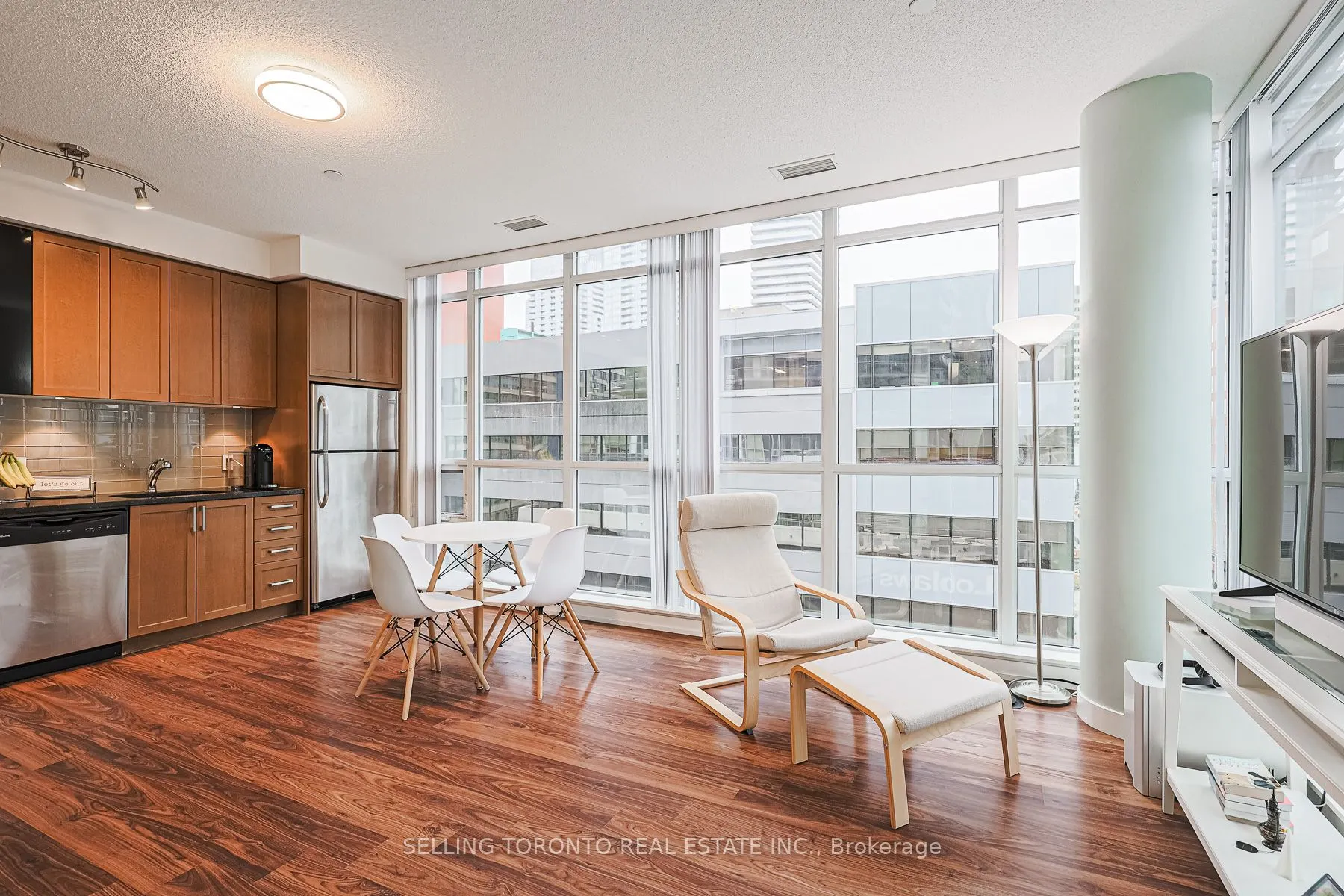 89 Dunfield Avenue #603