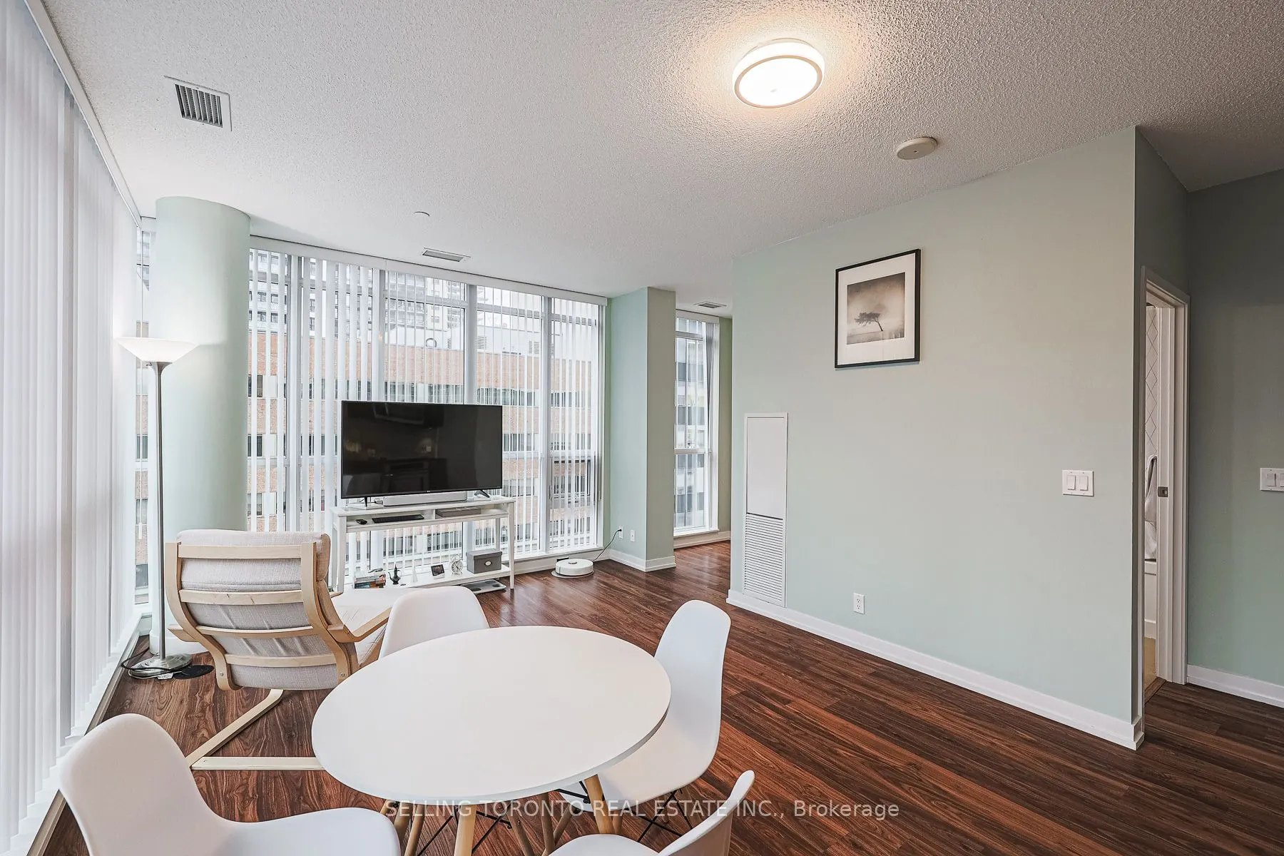 89 Dunfield Avenue #603