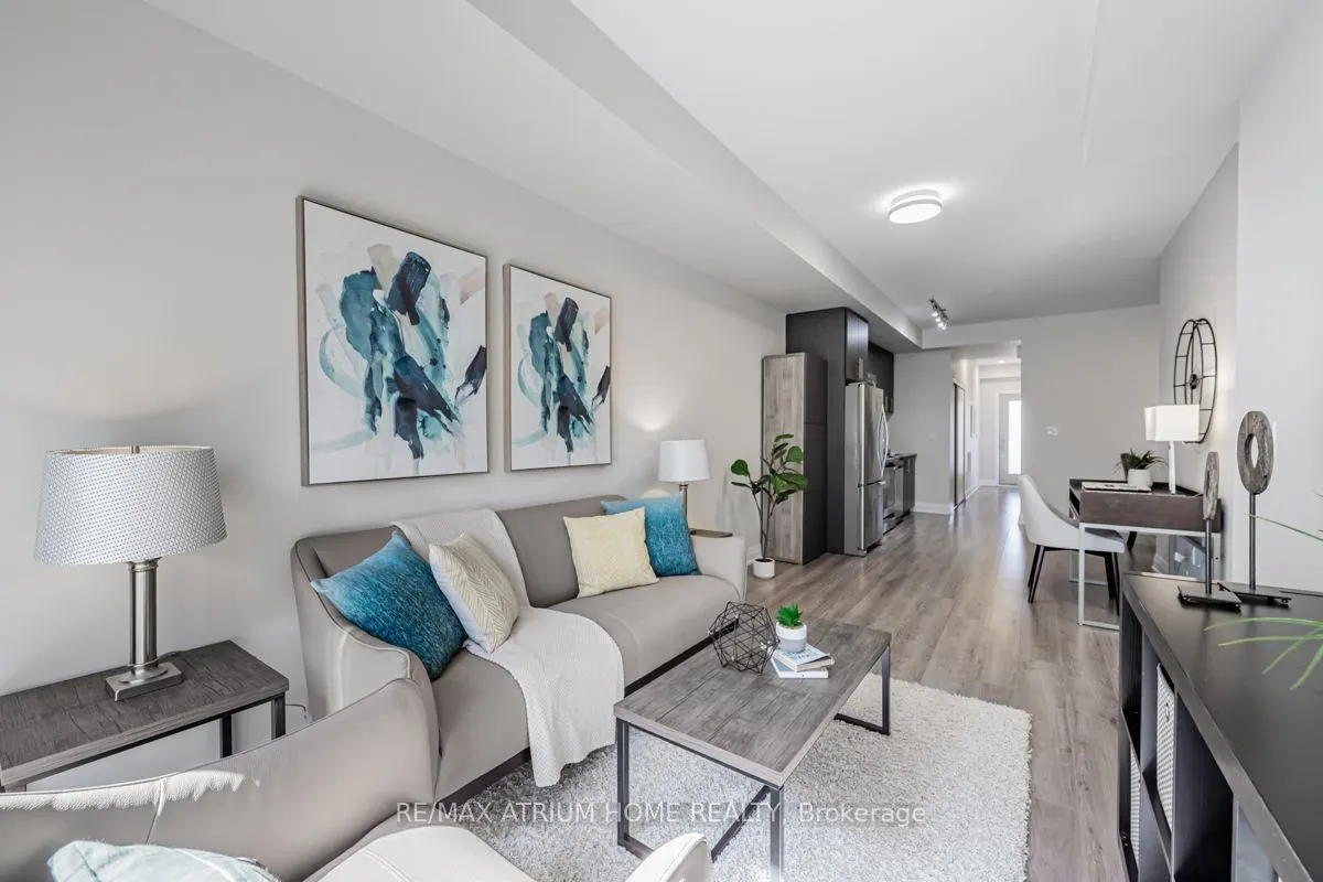 780 Sheppard Avenue E #18