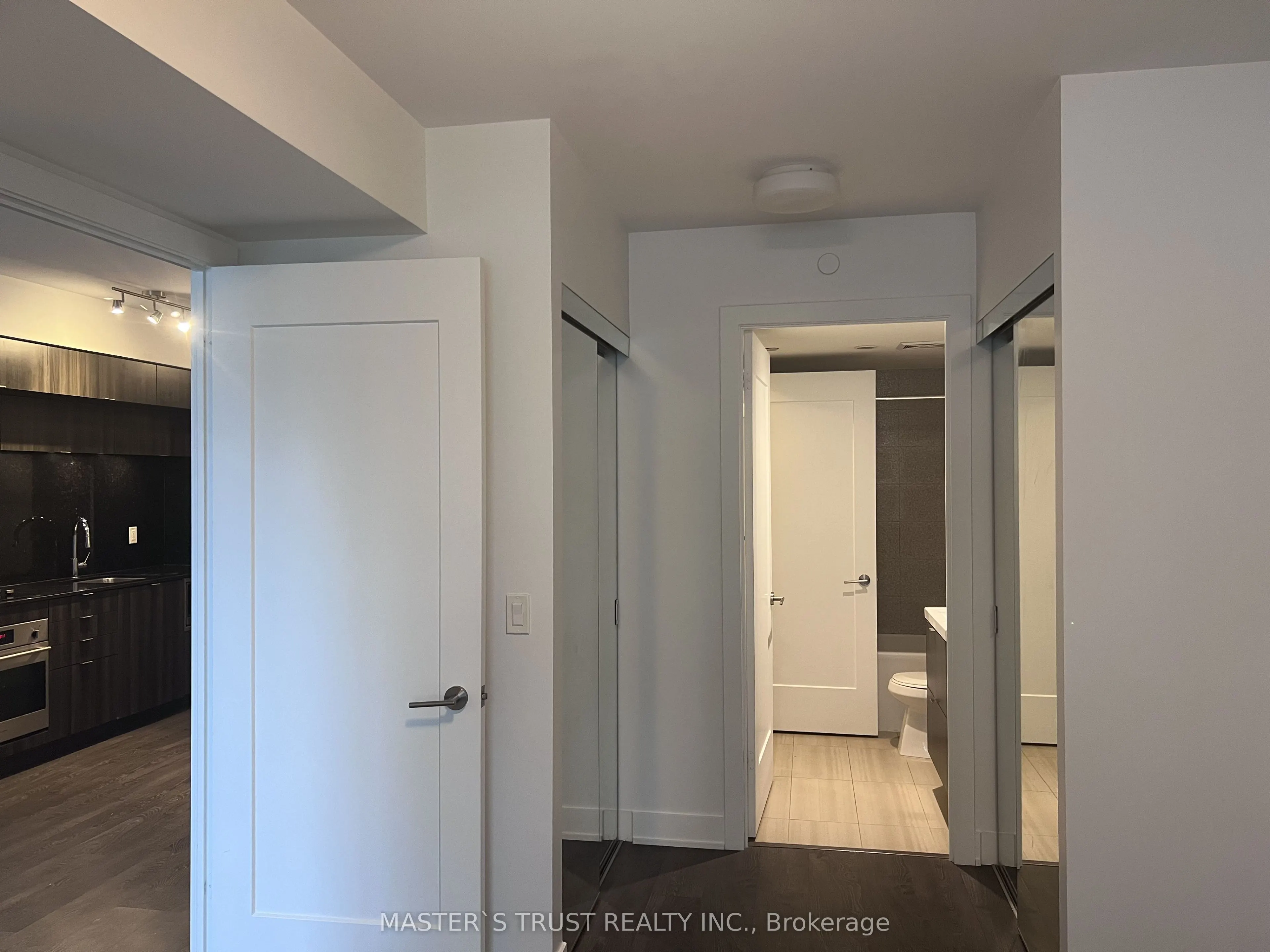 38 Cameron Street #401