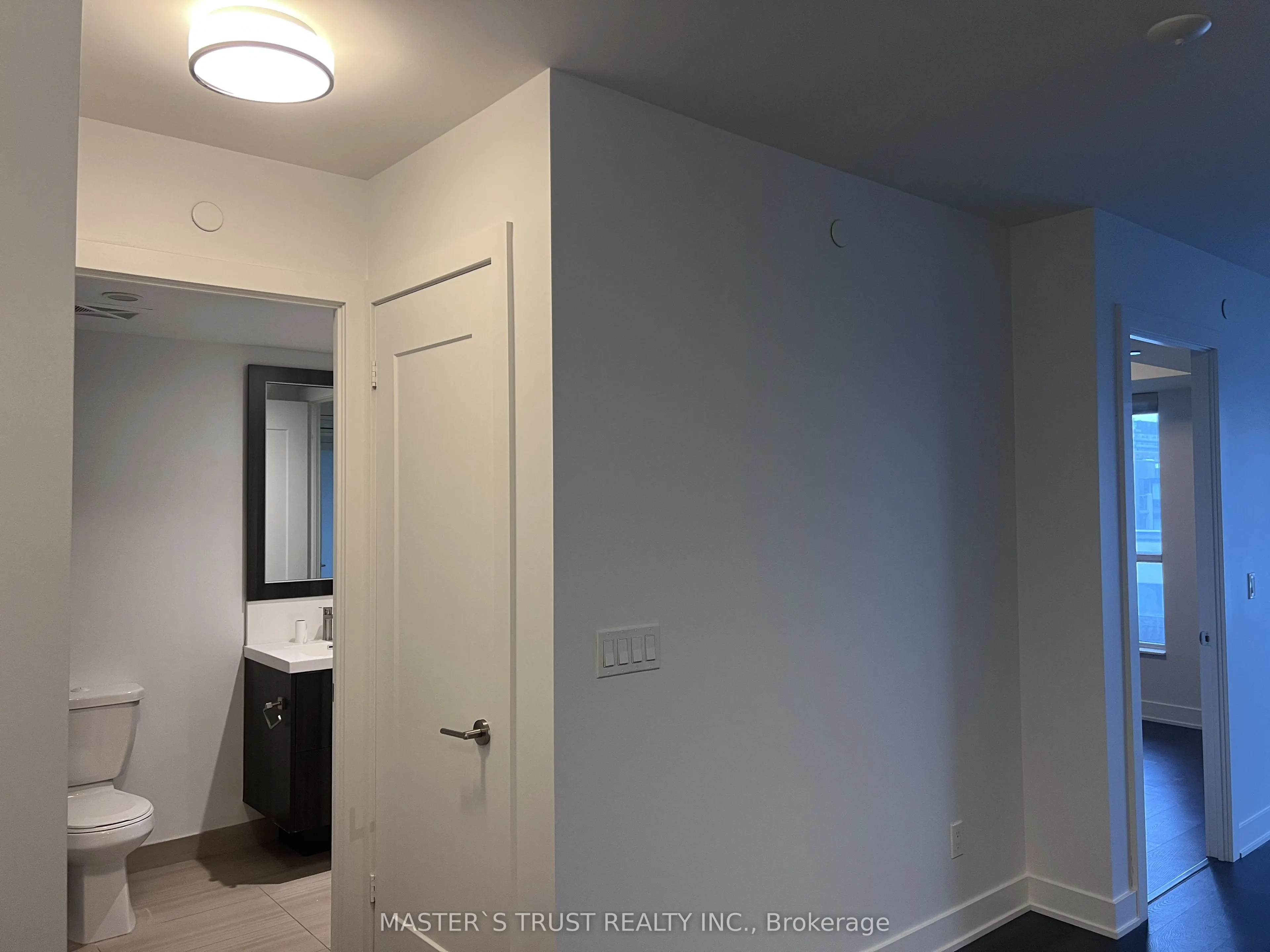 38 Cameron Street #401