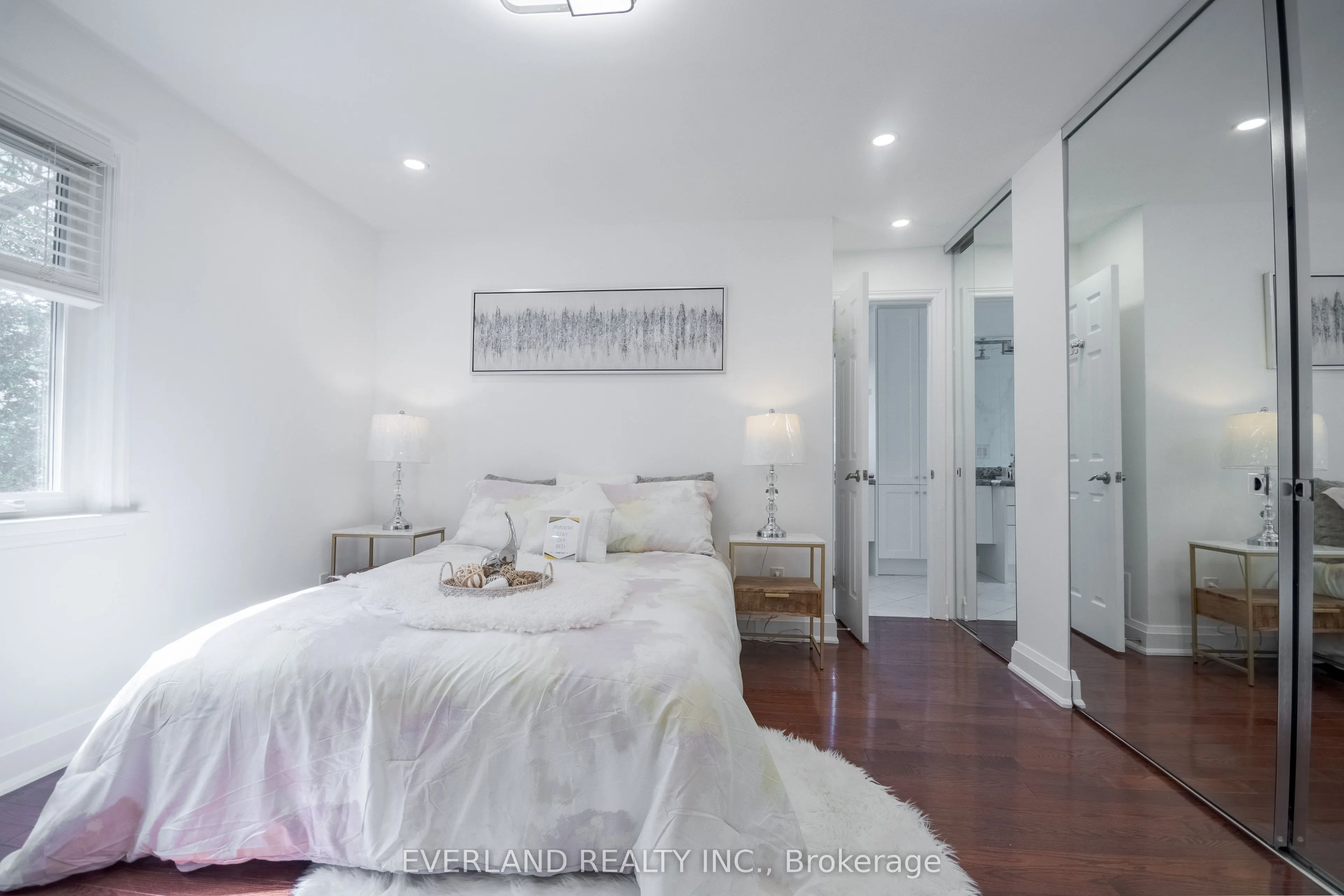 351 Lawrence Avenue W