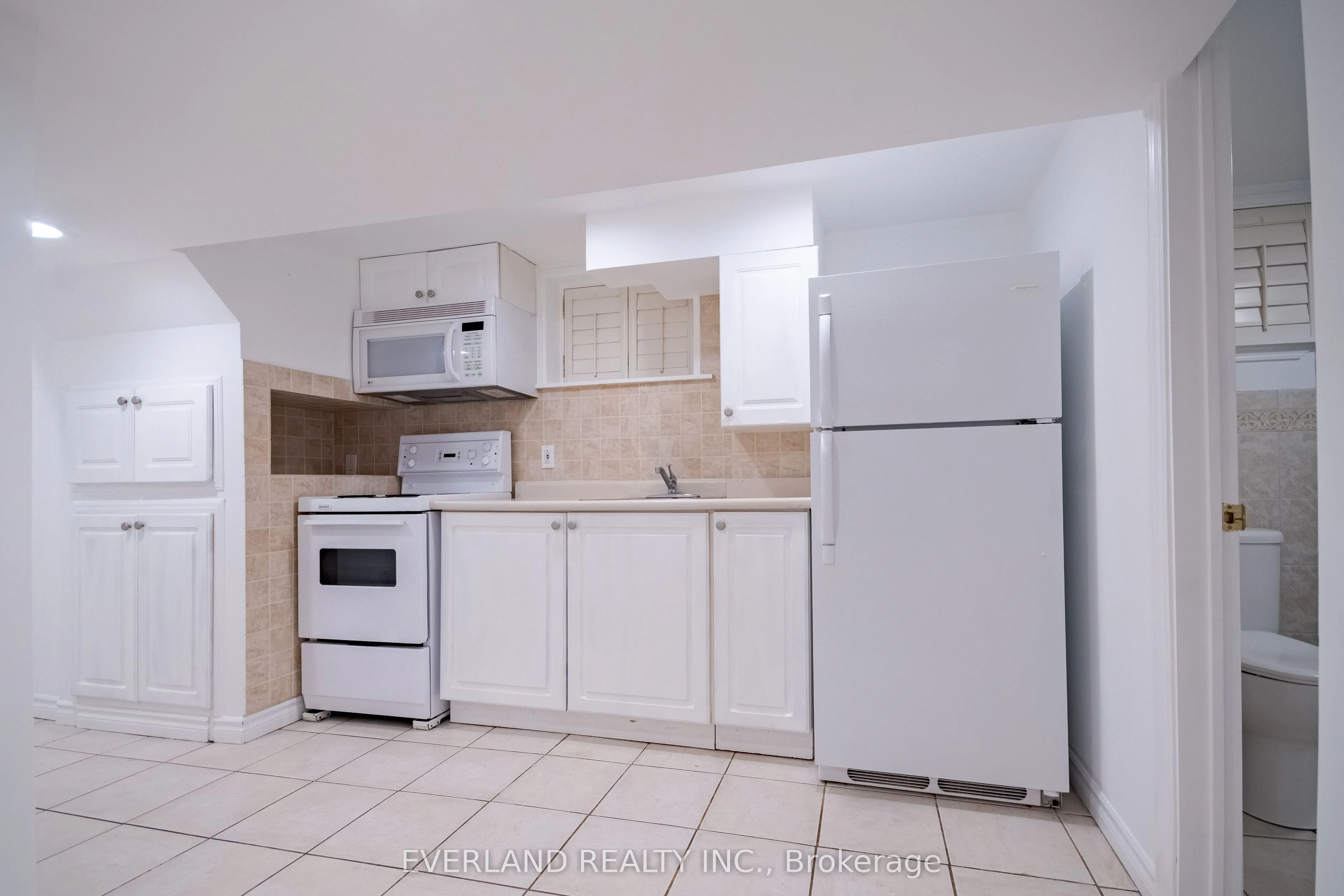 351 Lawrence Avenue W