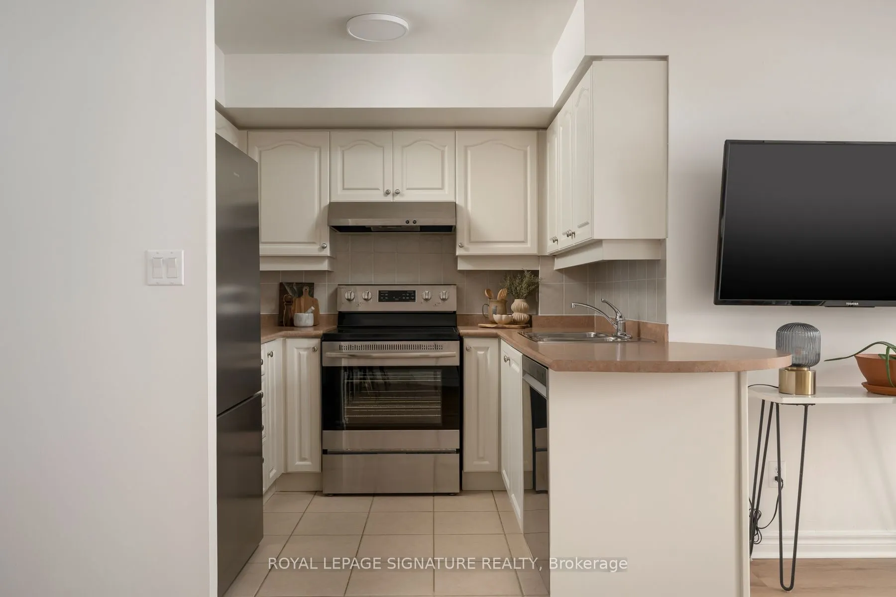 2 Rean Drive #306