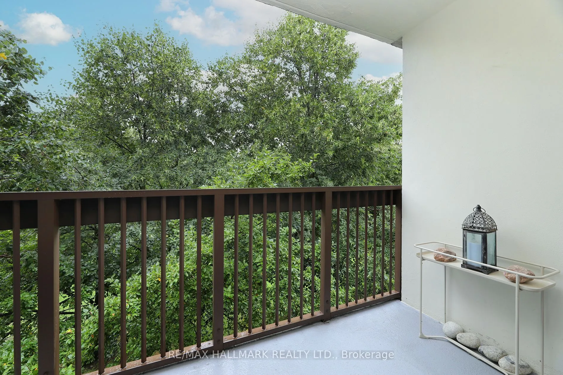 20 Fashion Roseway #415