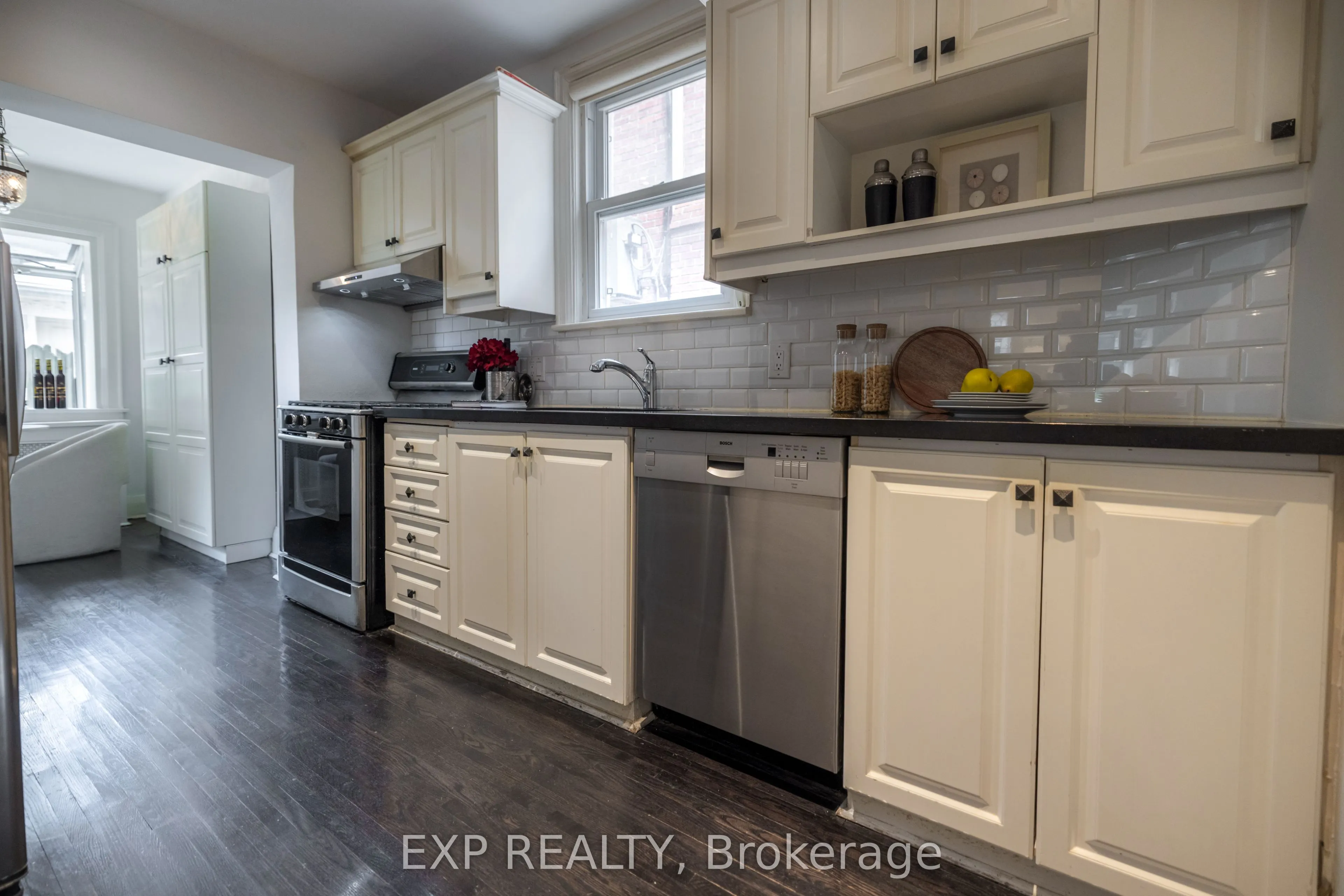 86 Willowbank Boulevard