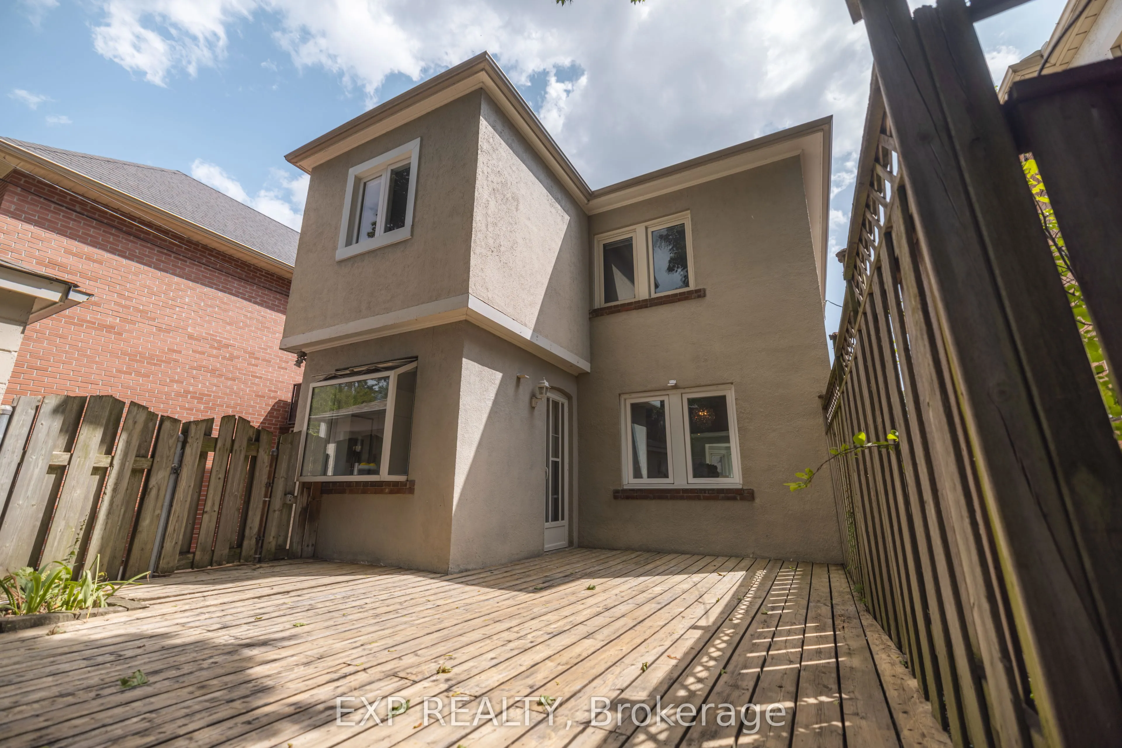 86 Willowbank Boulevard