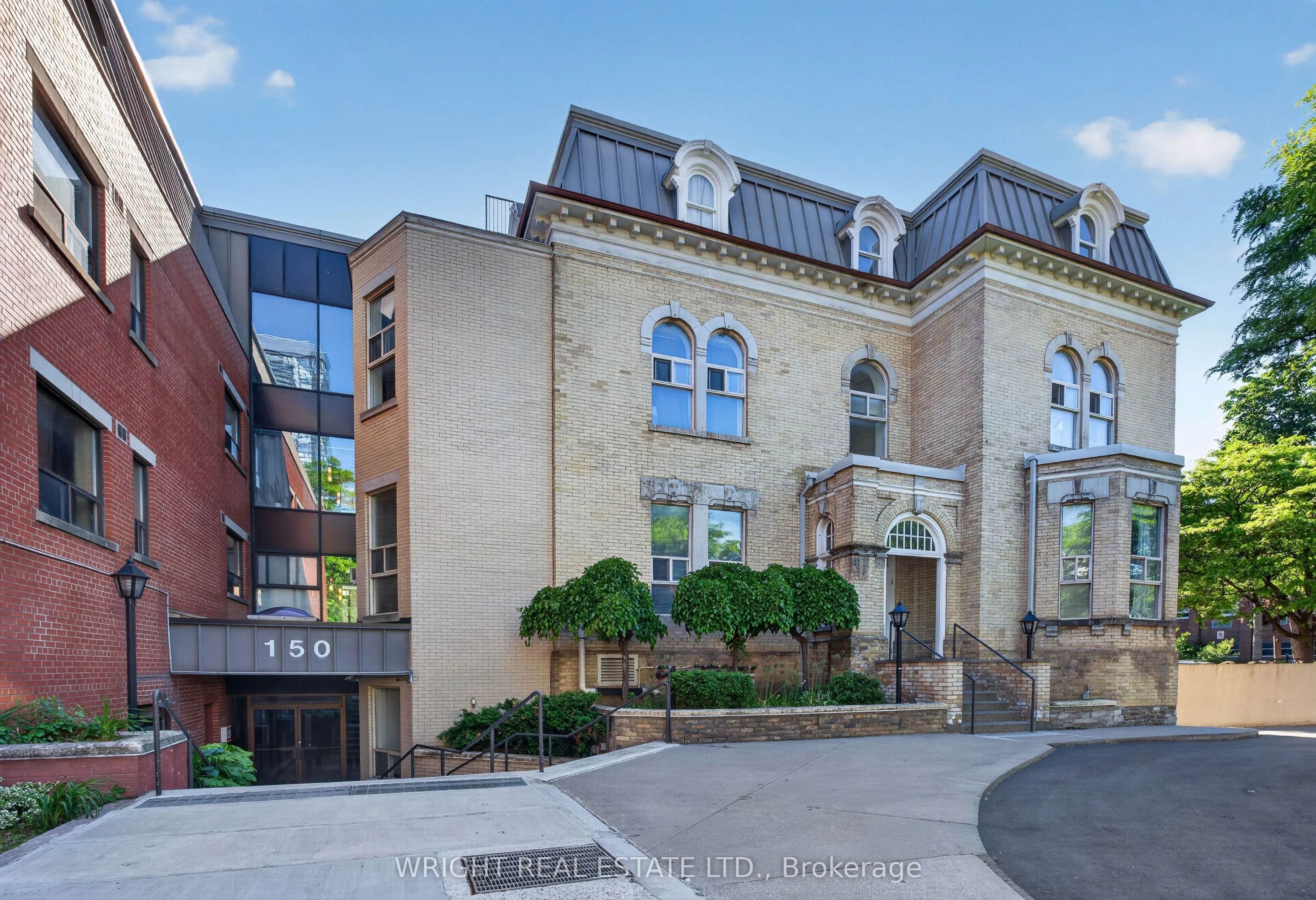 150 Beverley Street #8