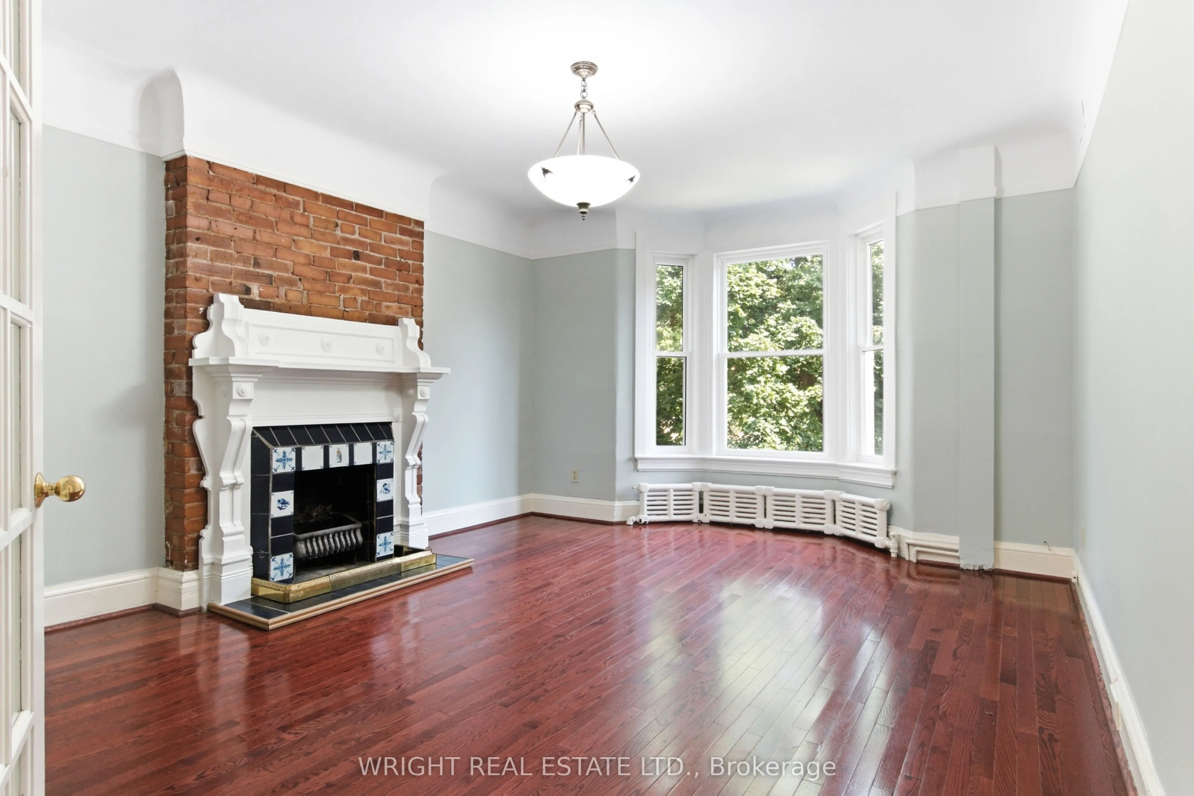 112 Albany Avenue