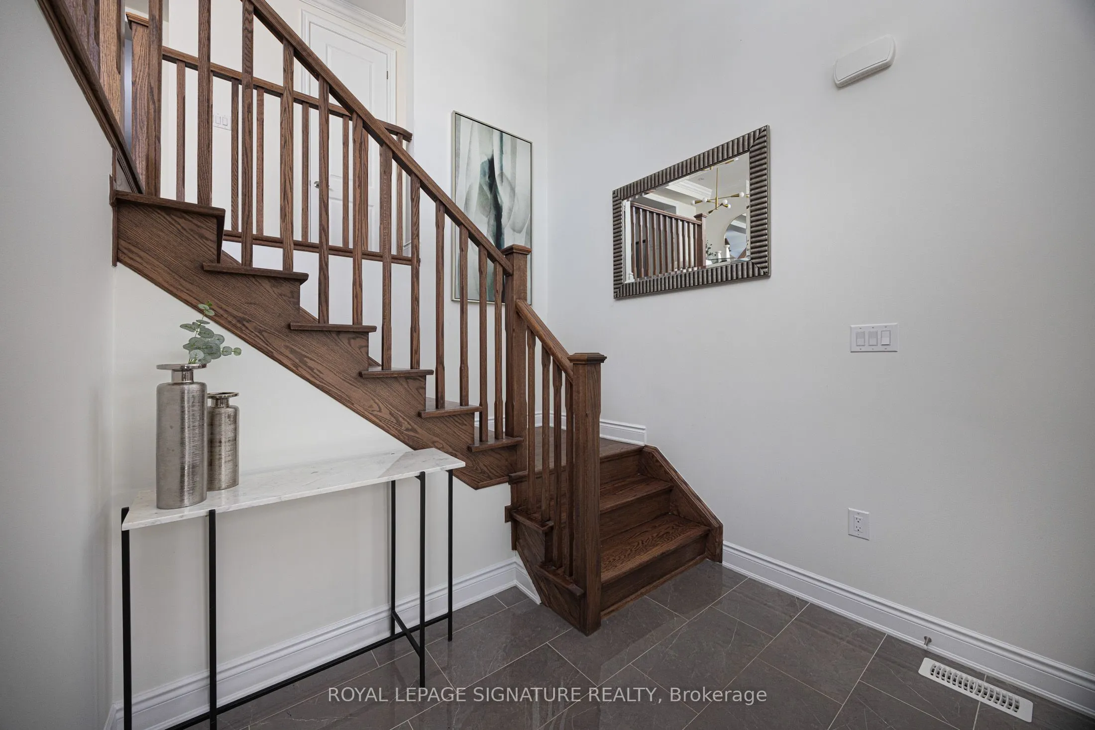 19 Hollyhock Court