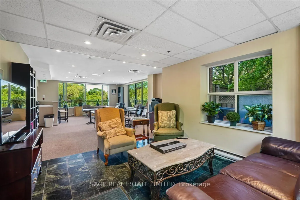 97 Lawton Boulevard #901