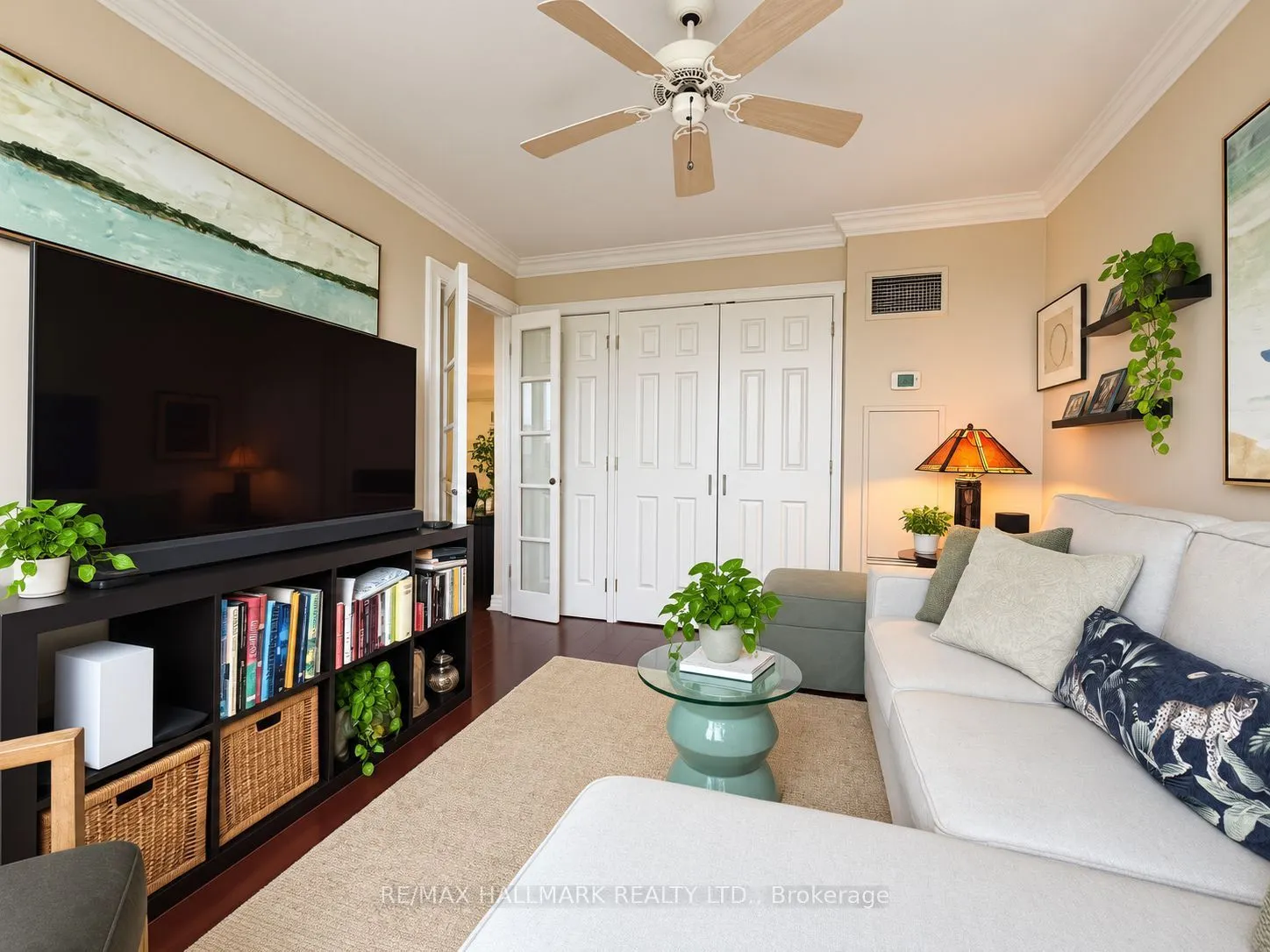 253 Merton Street #1006