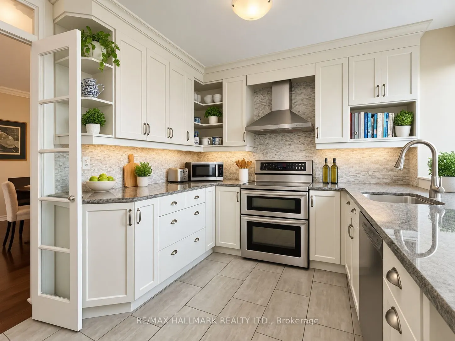 253 Merton Street #1006