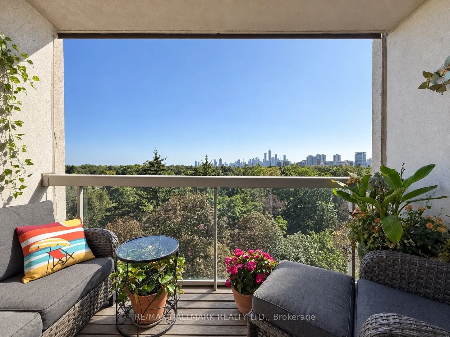 253 Merton Street #1006