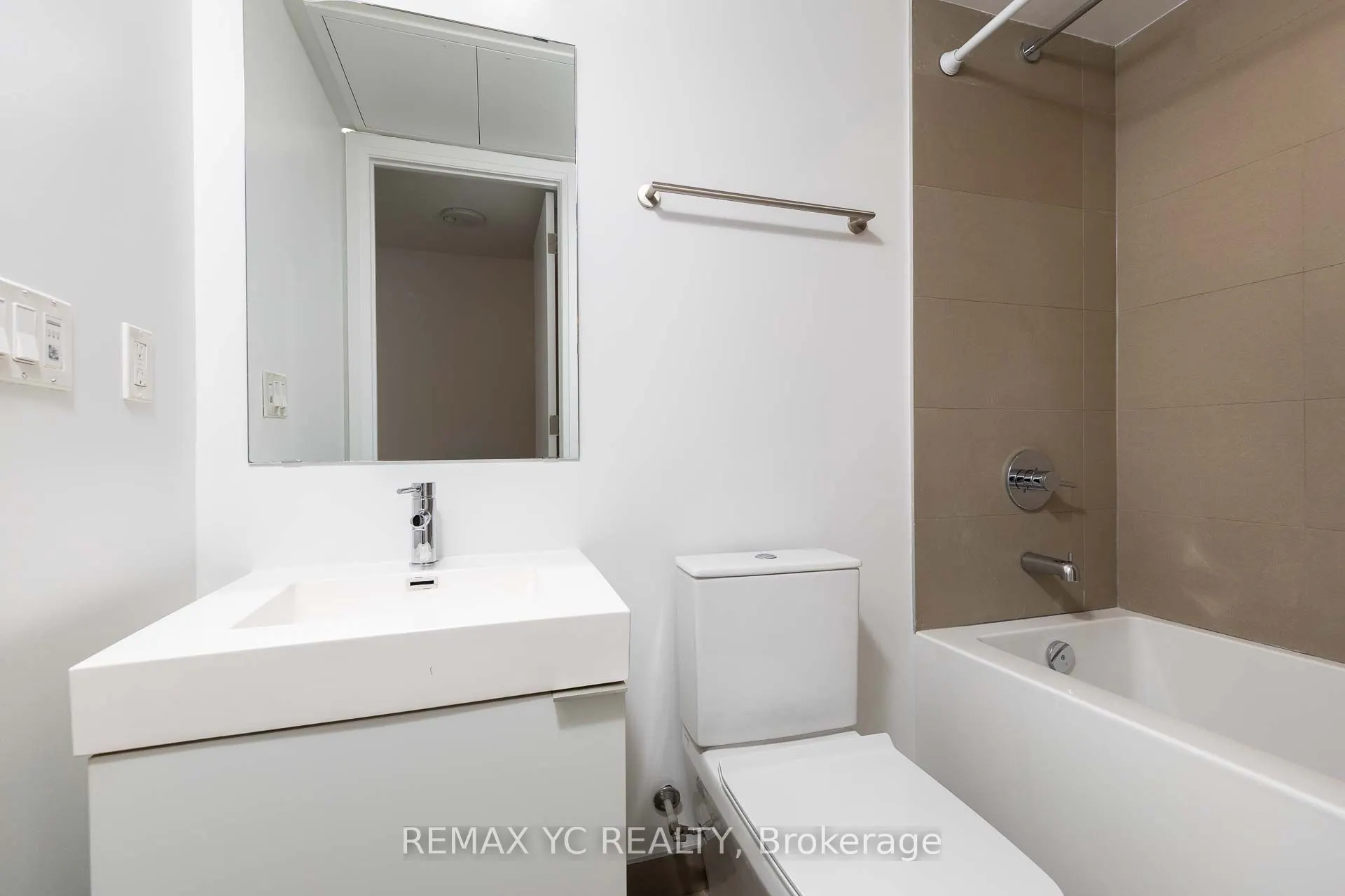99 Foxbar Road #1908