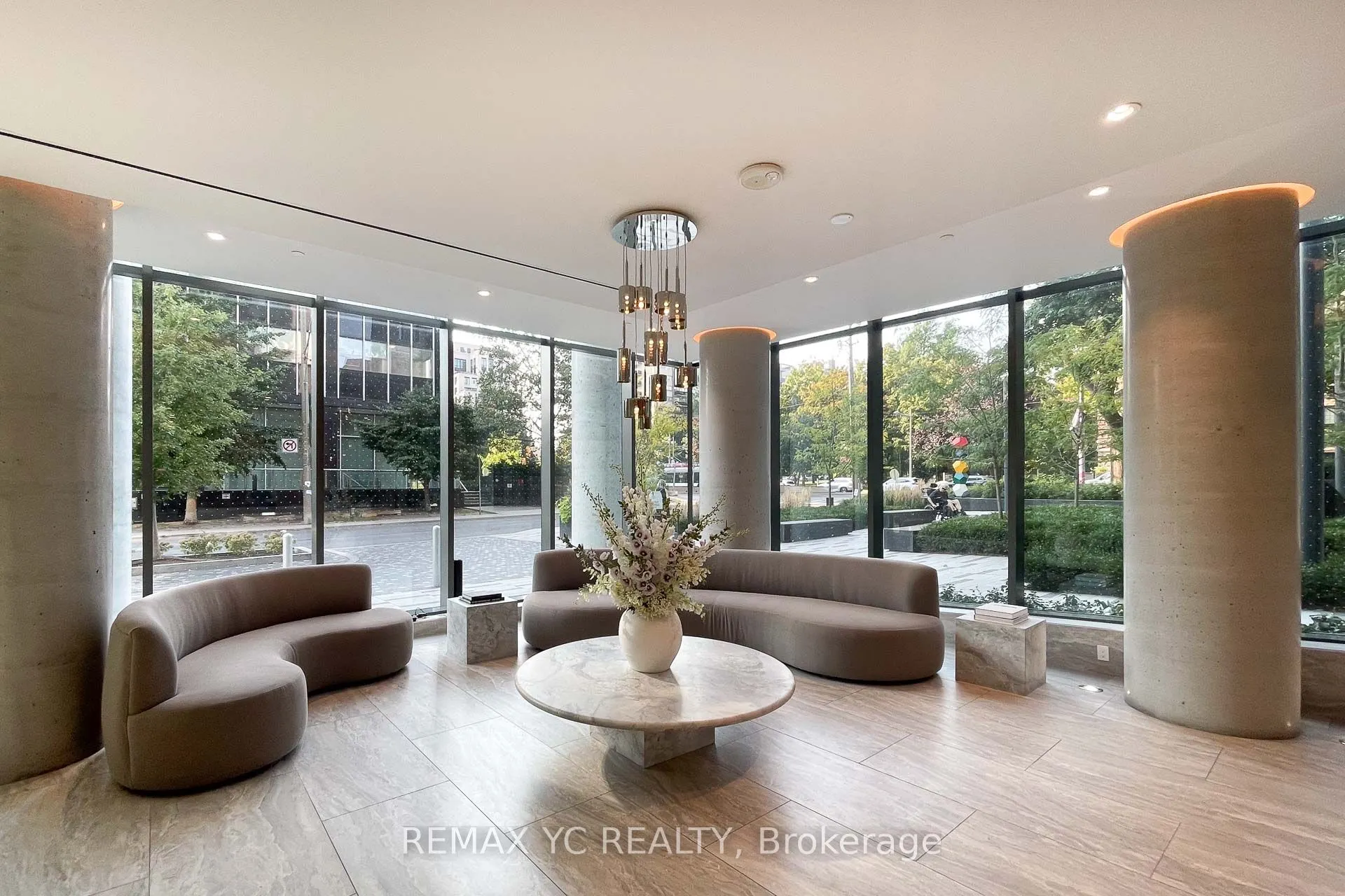 99 Foxbar Road #1908