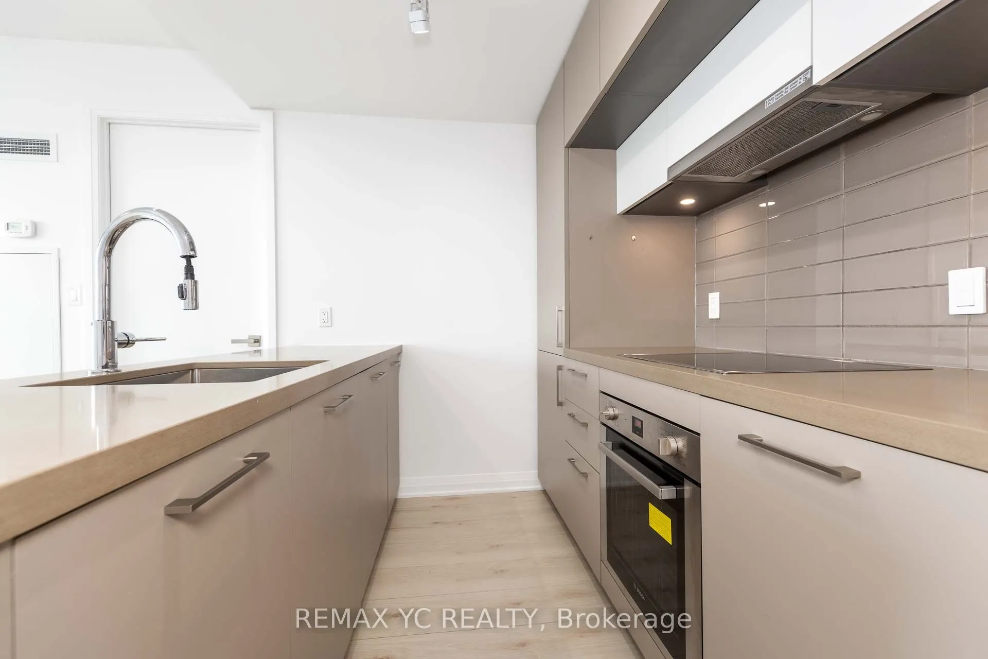 99 Foxbar Road #1908