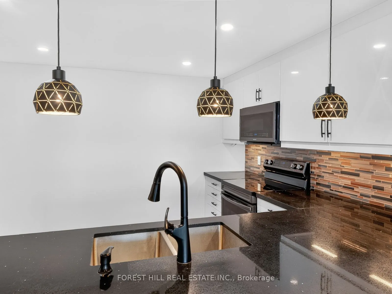 1101 Steeles Avenue W #907
