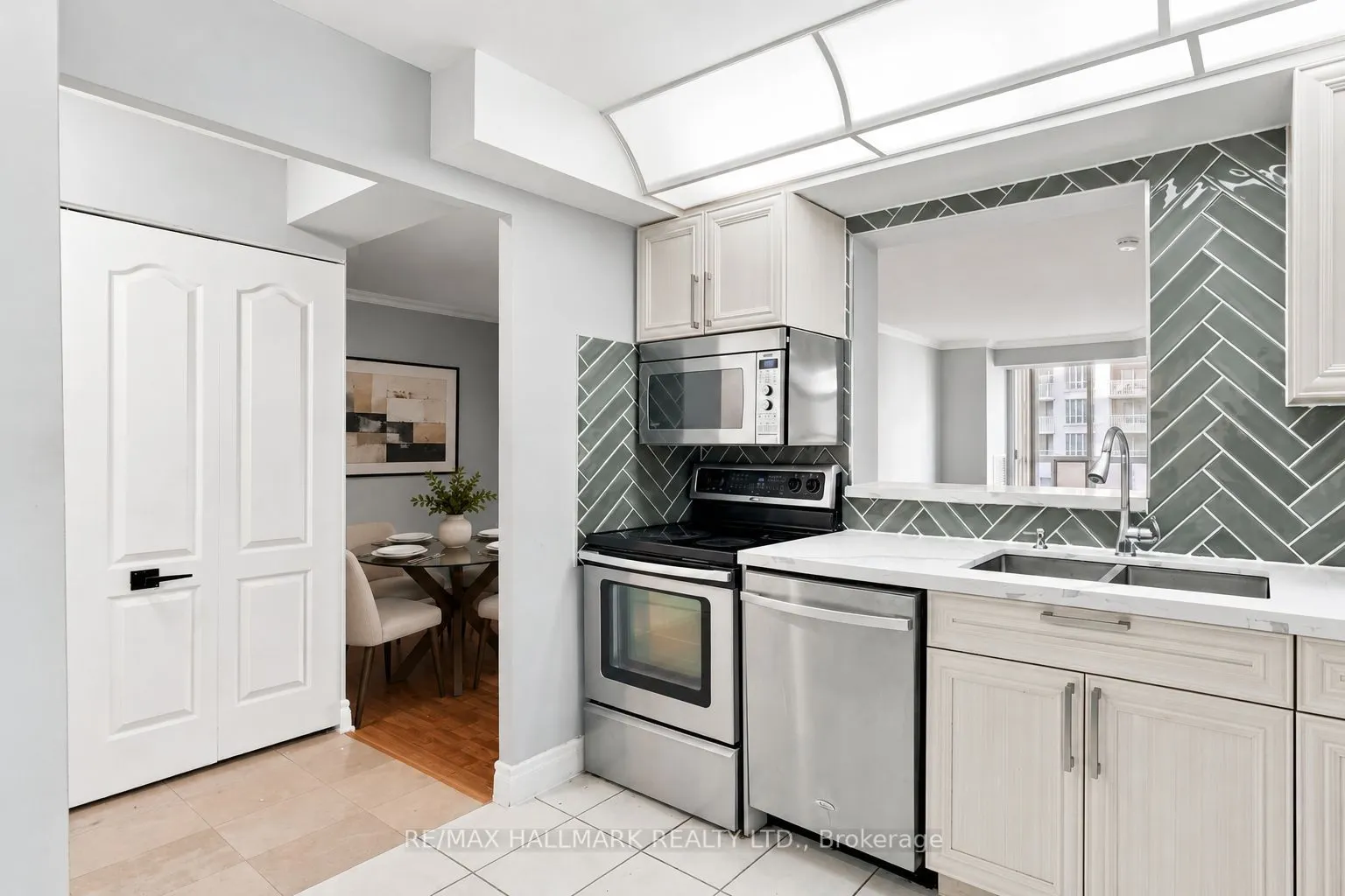 5418 Yonge Street #617