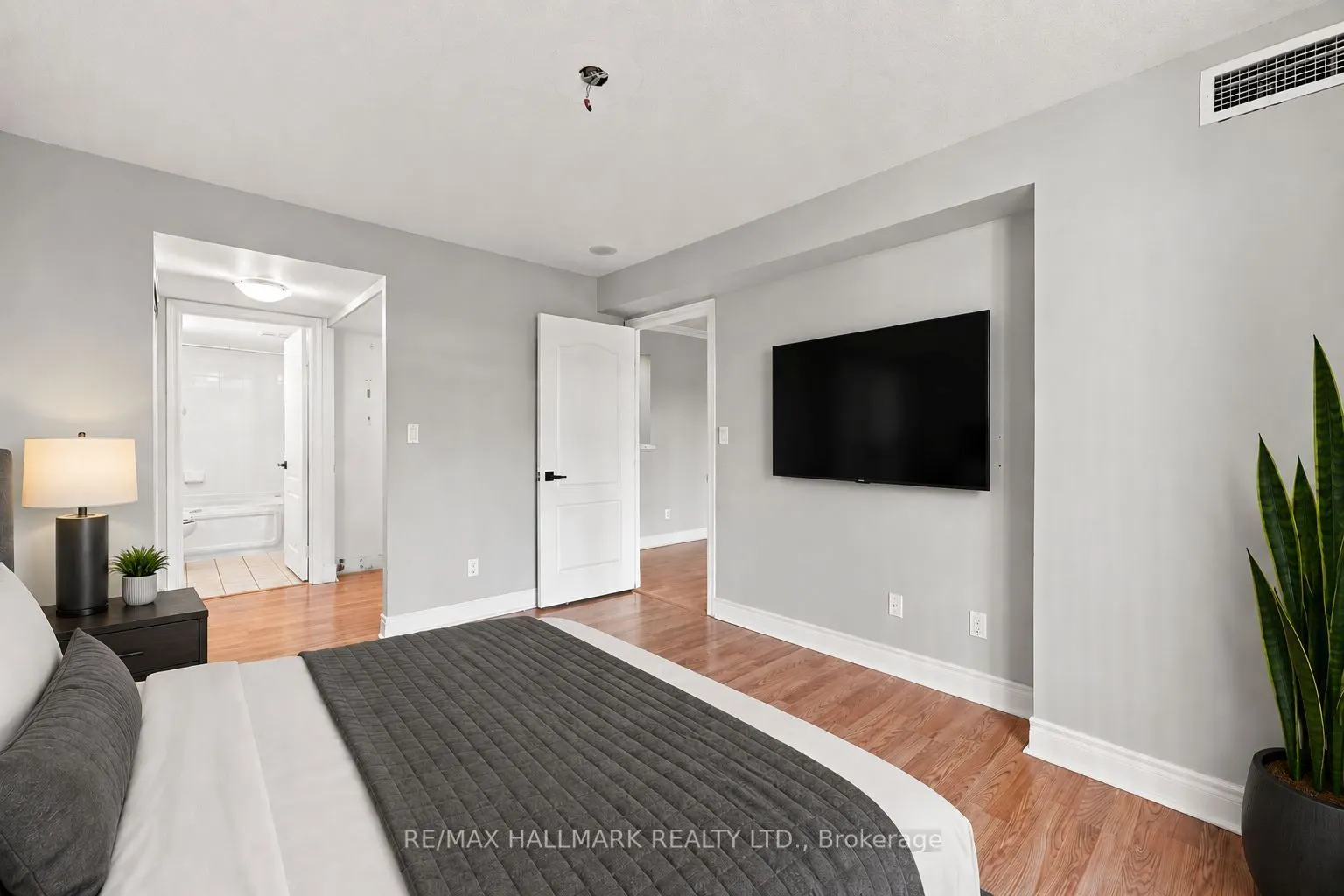5418 Yonge Street #617