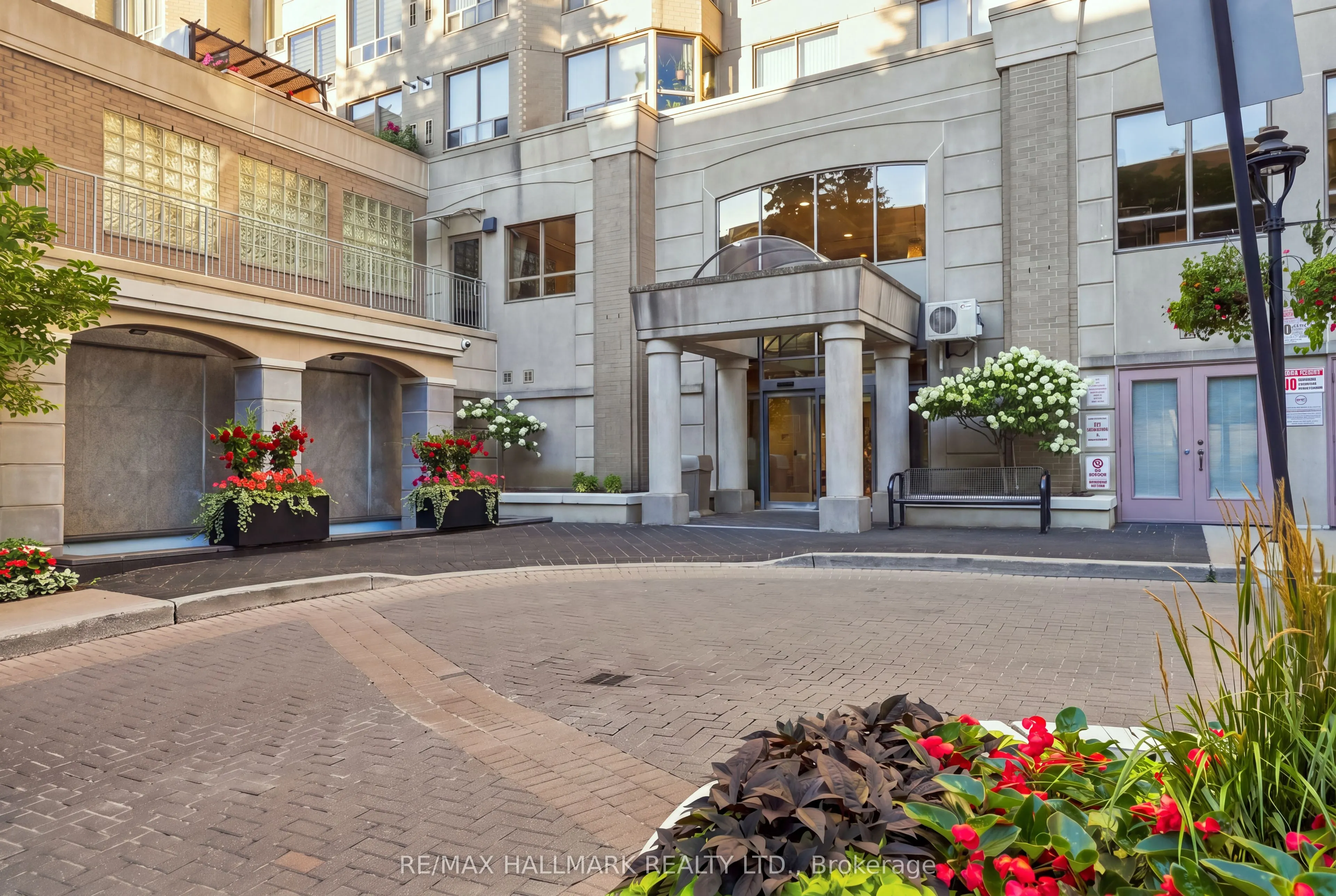 5418 Yonge Street #617