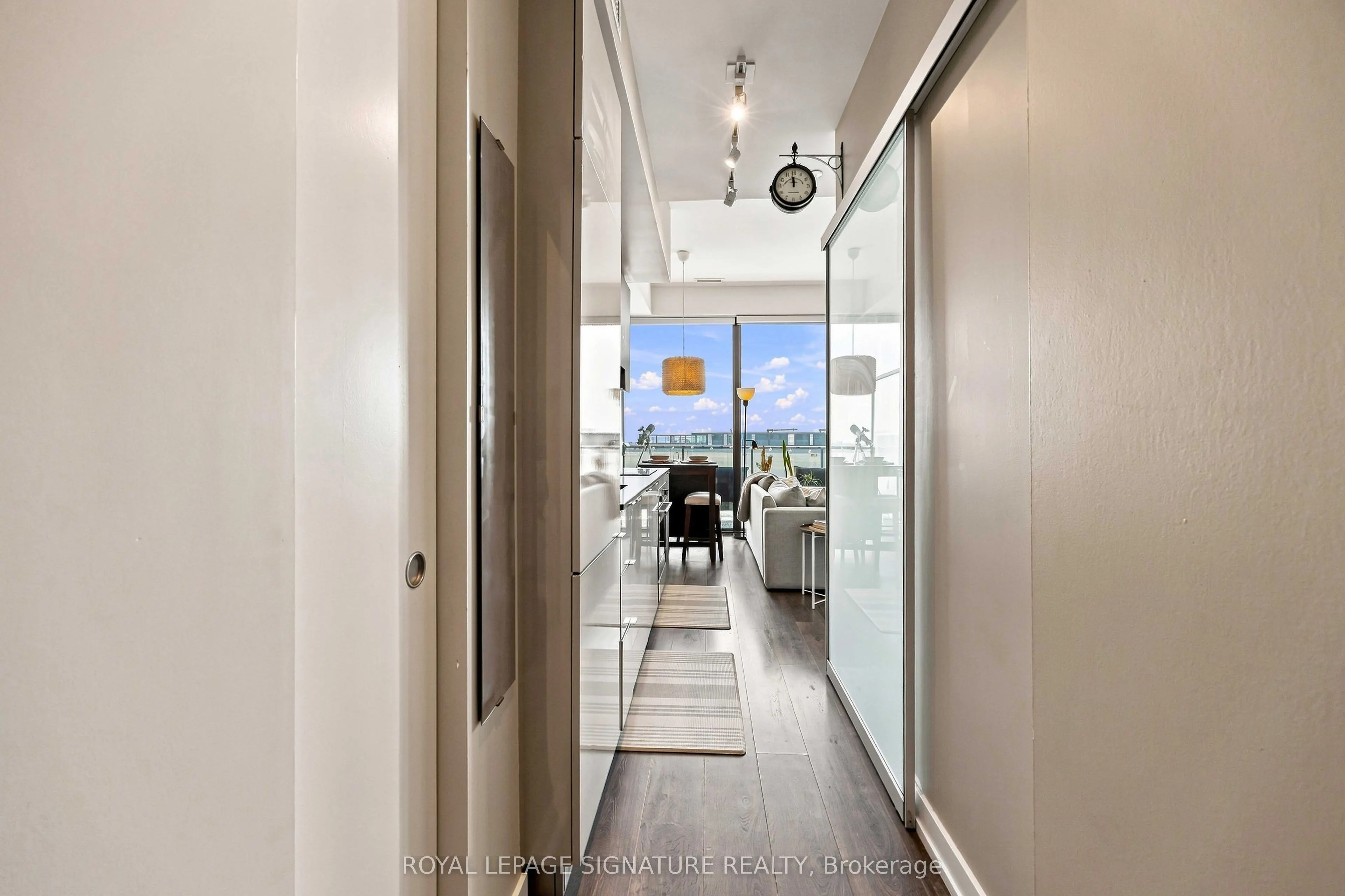 161 Roehampton Avenue #4305