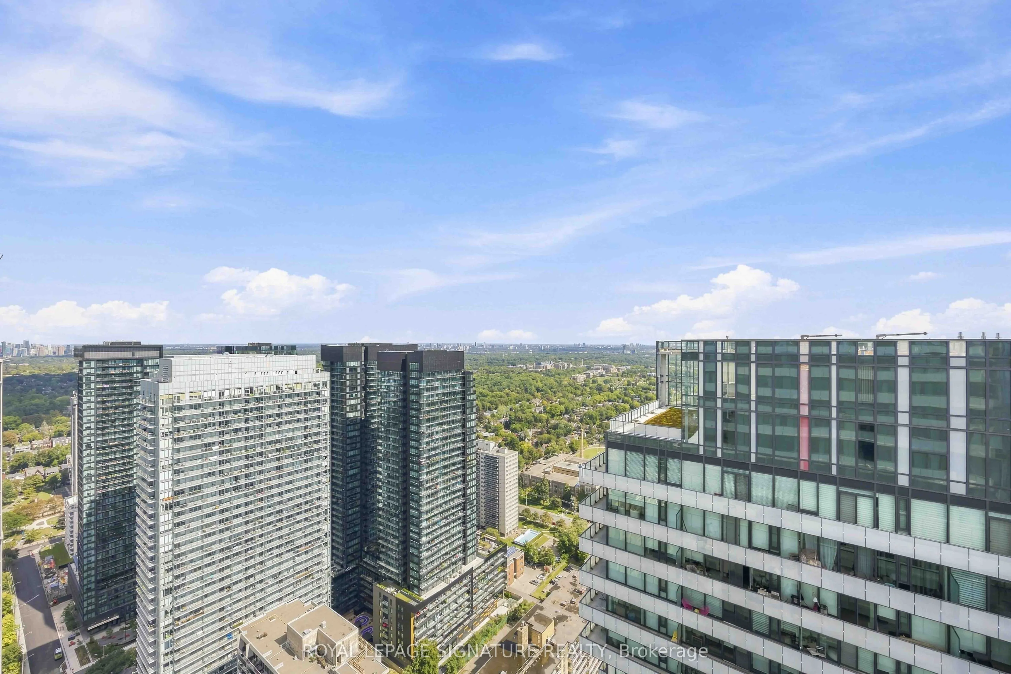 161 Roehampton Avenue #4305