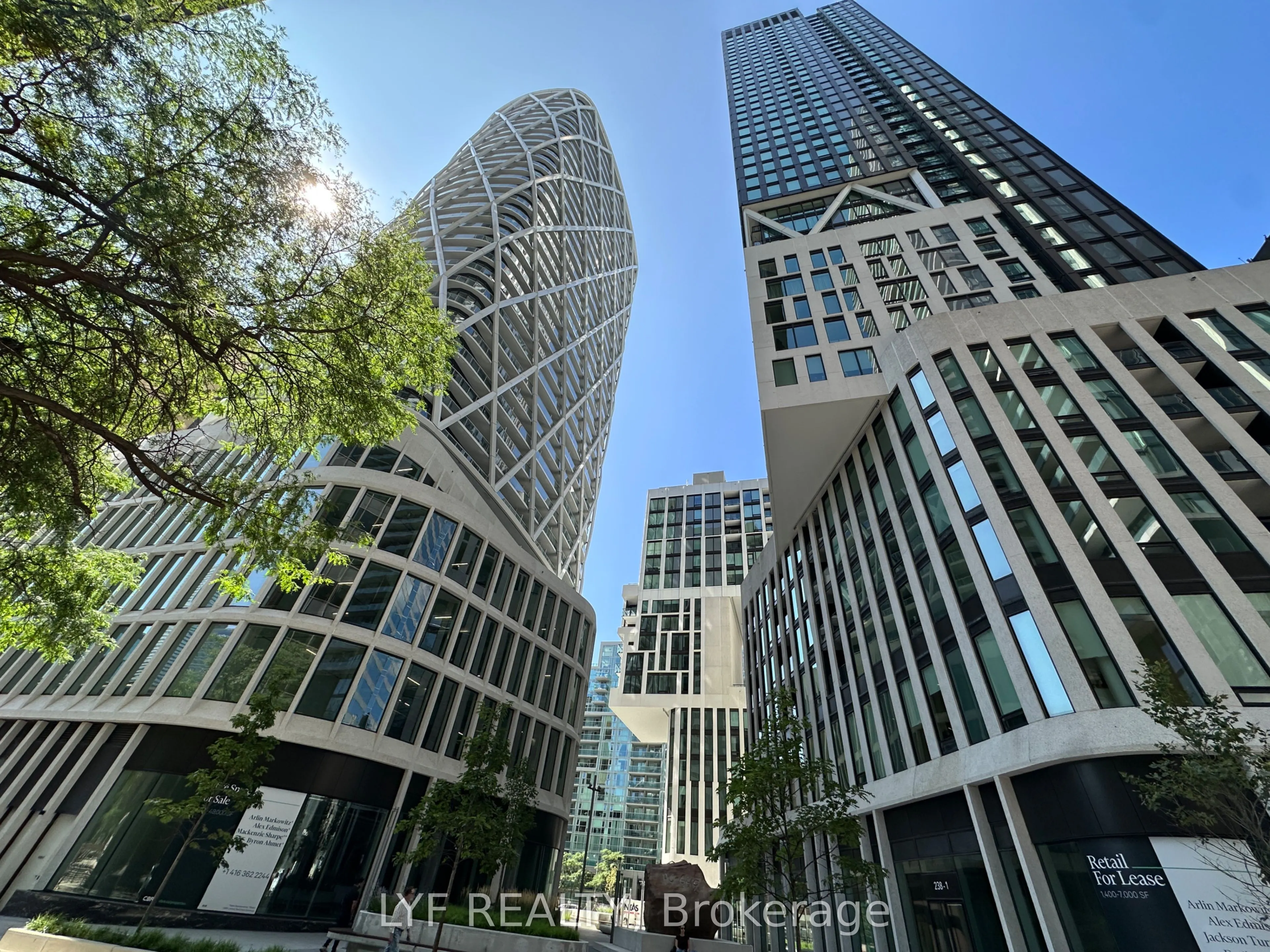 230 SIMCOE Street #1728