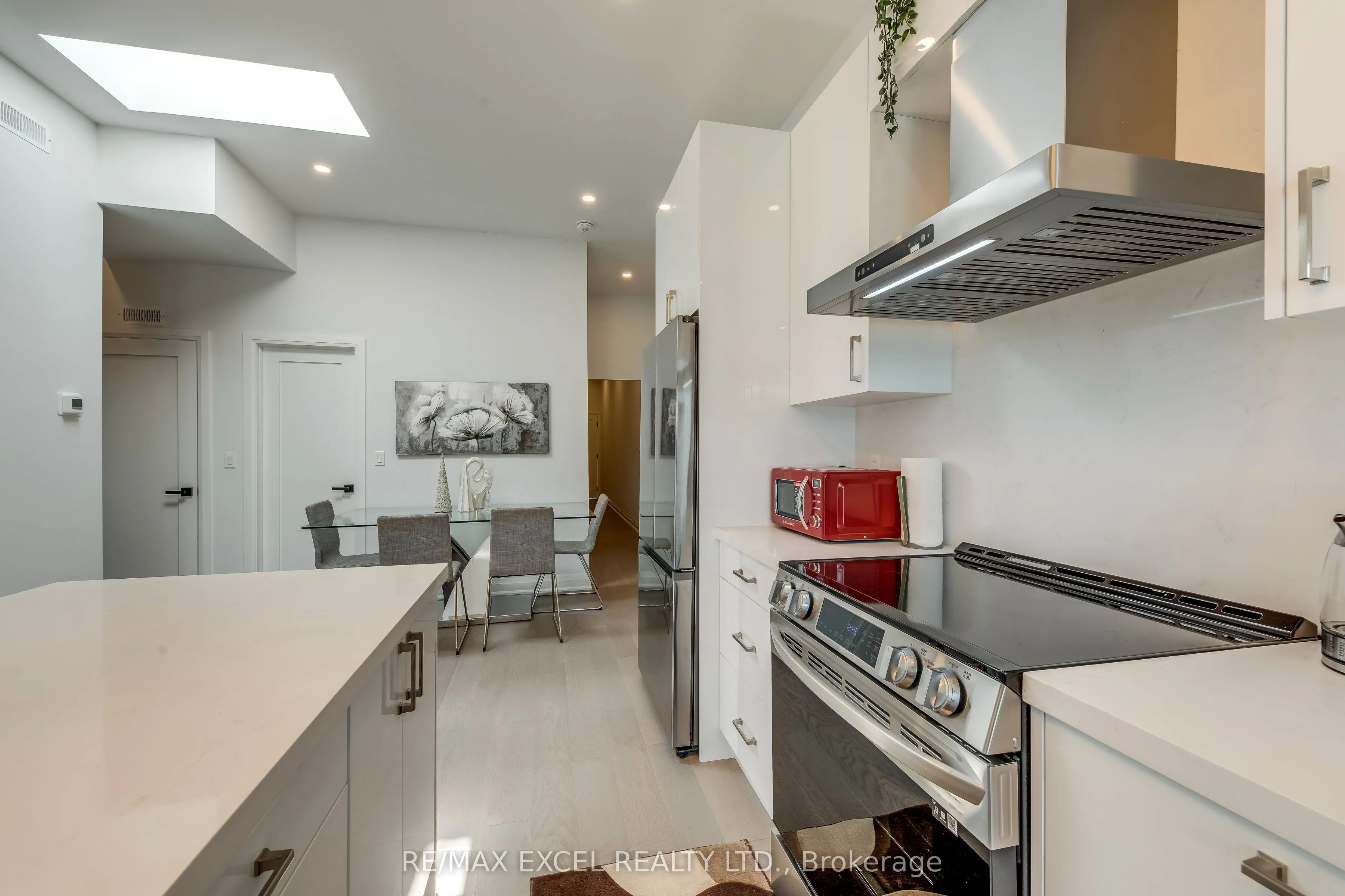 923 COLLEGE Street #UNIT D