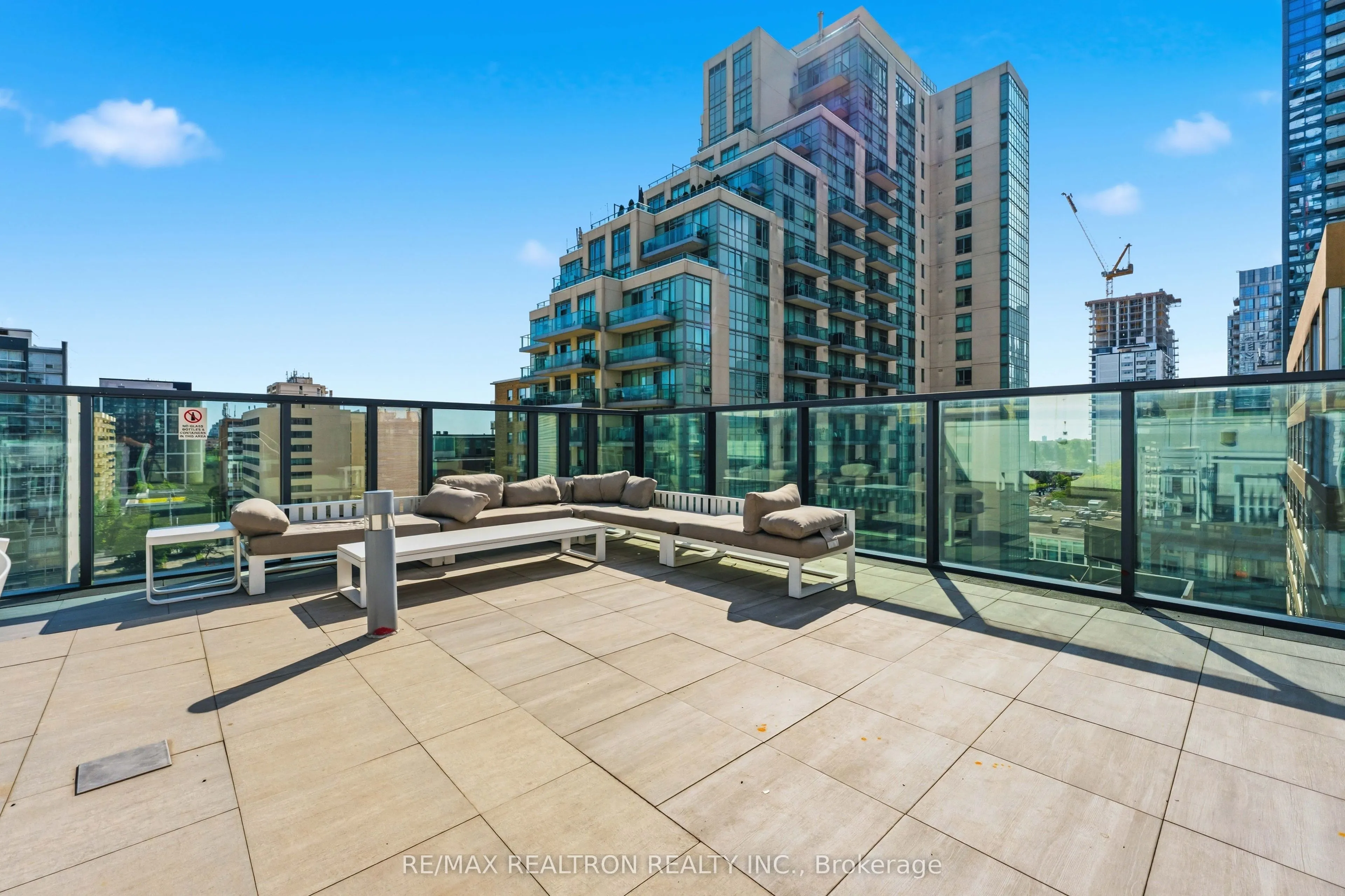 185 Roehampton Avenue #510