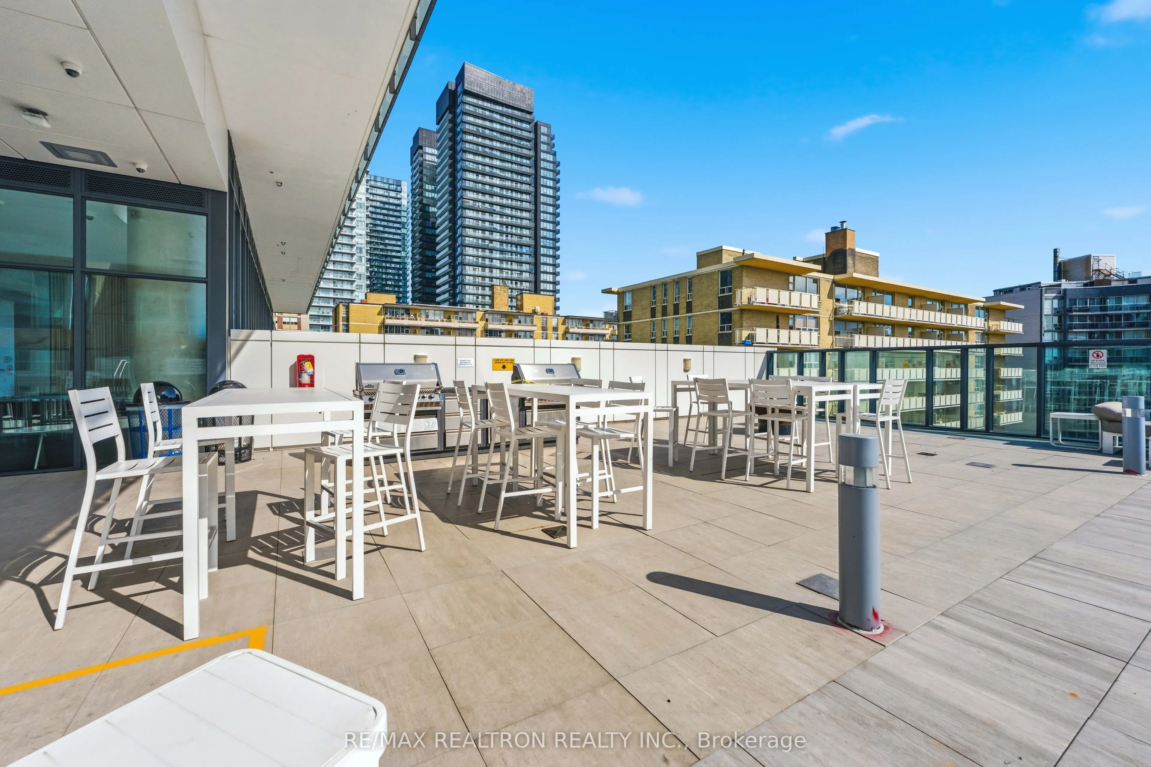 185 Roehampton Avenue #510