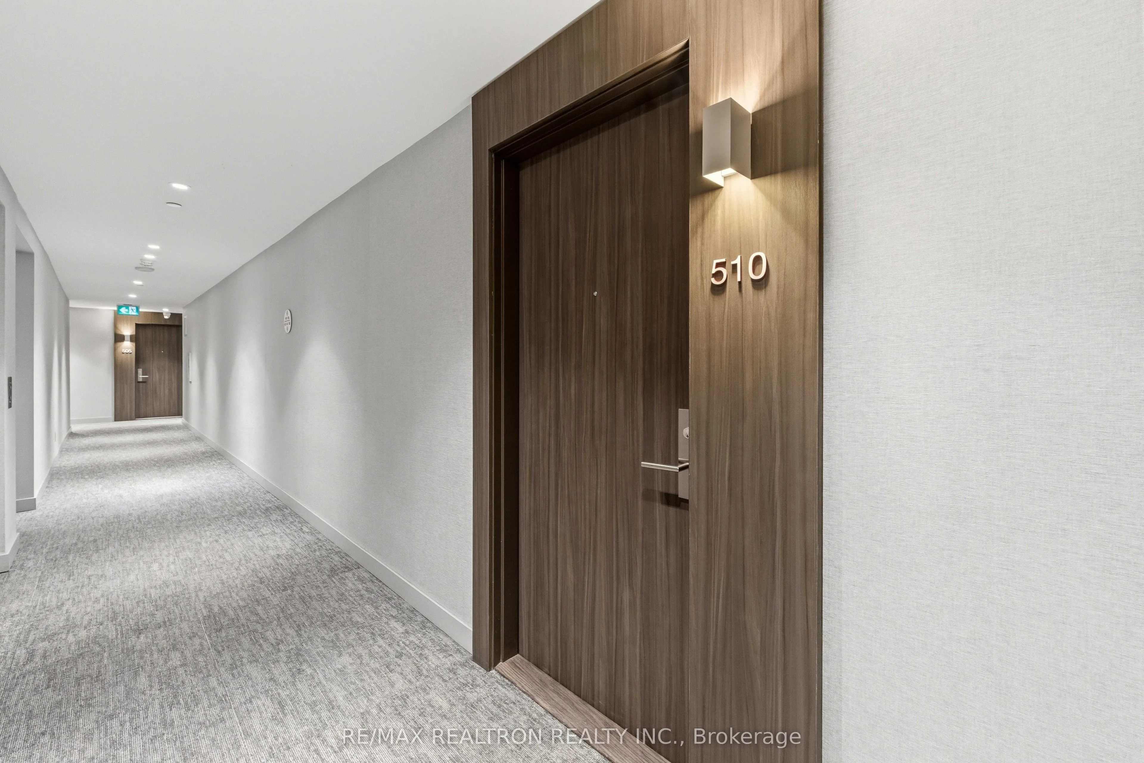 185 Roehampton Avenue #510