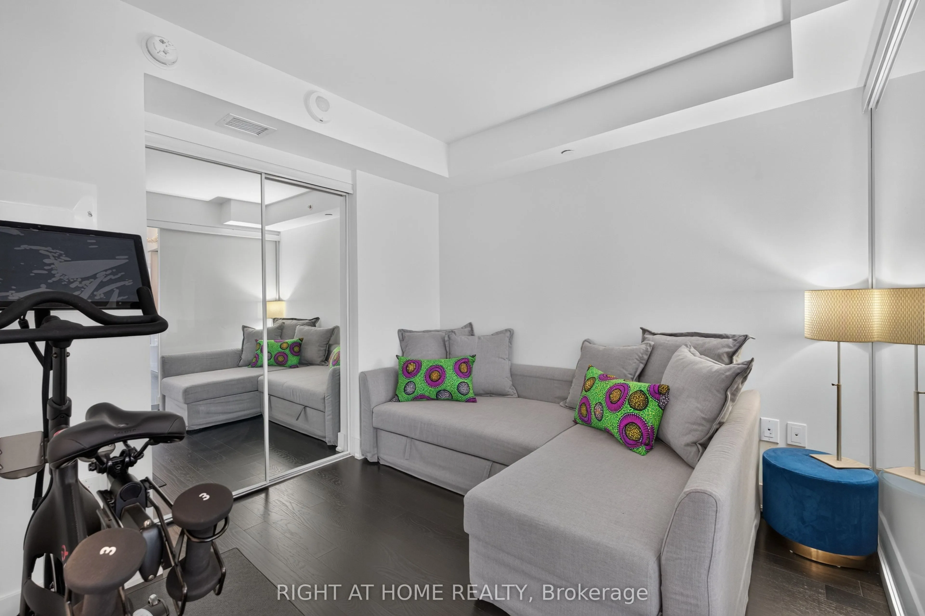 955 BAY Street #1809
