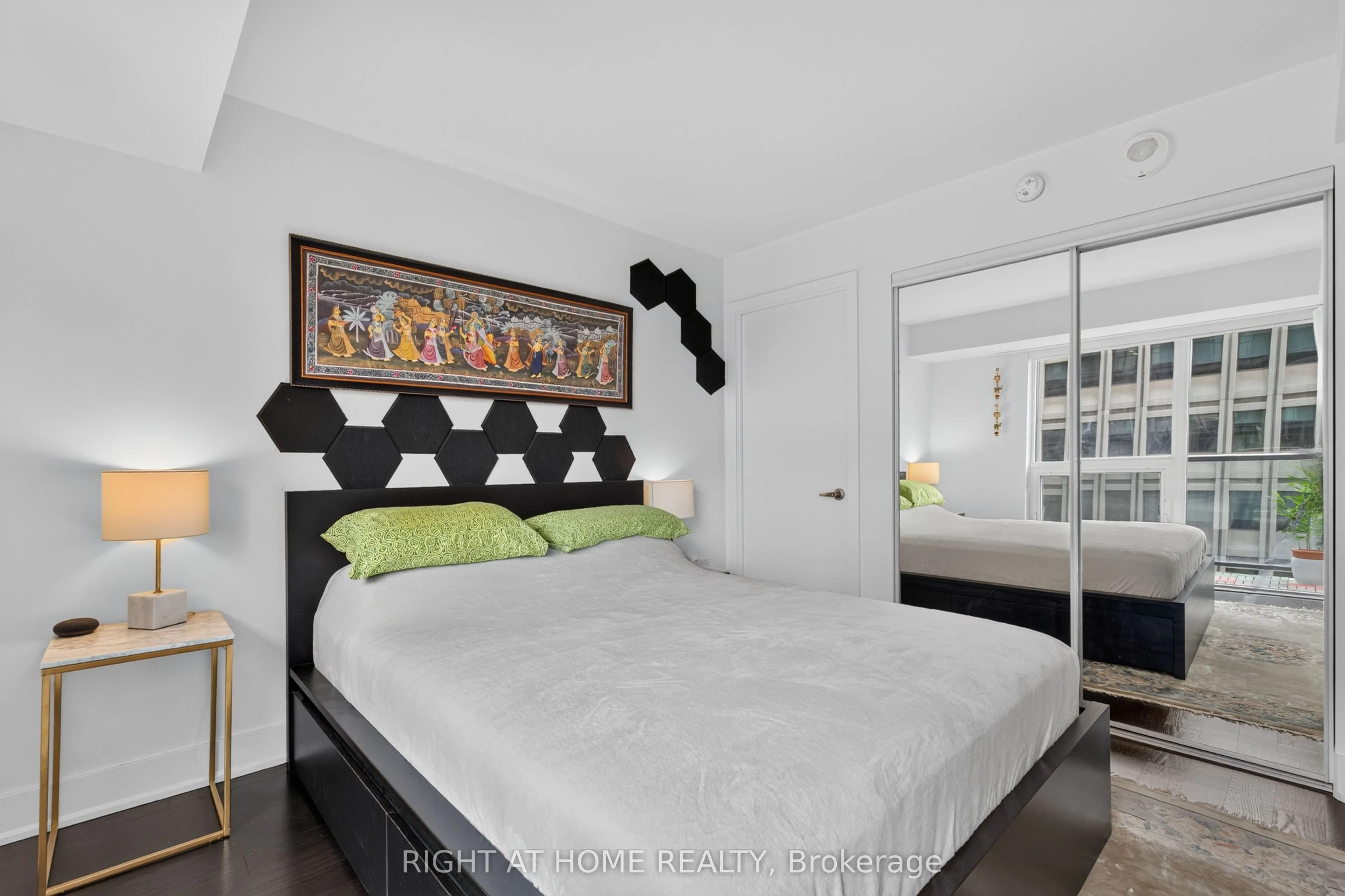 955 BAY Street #1809