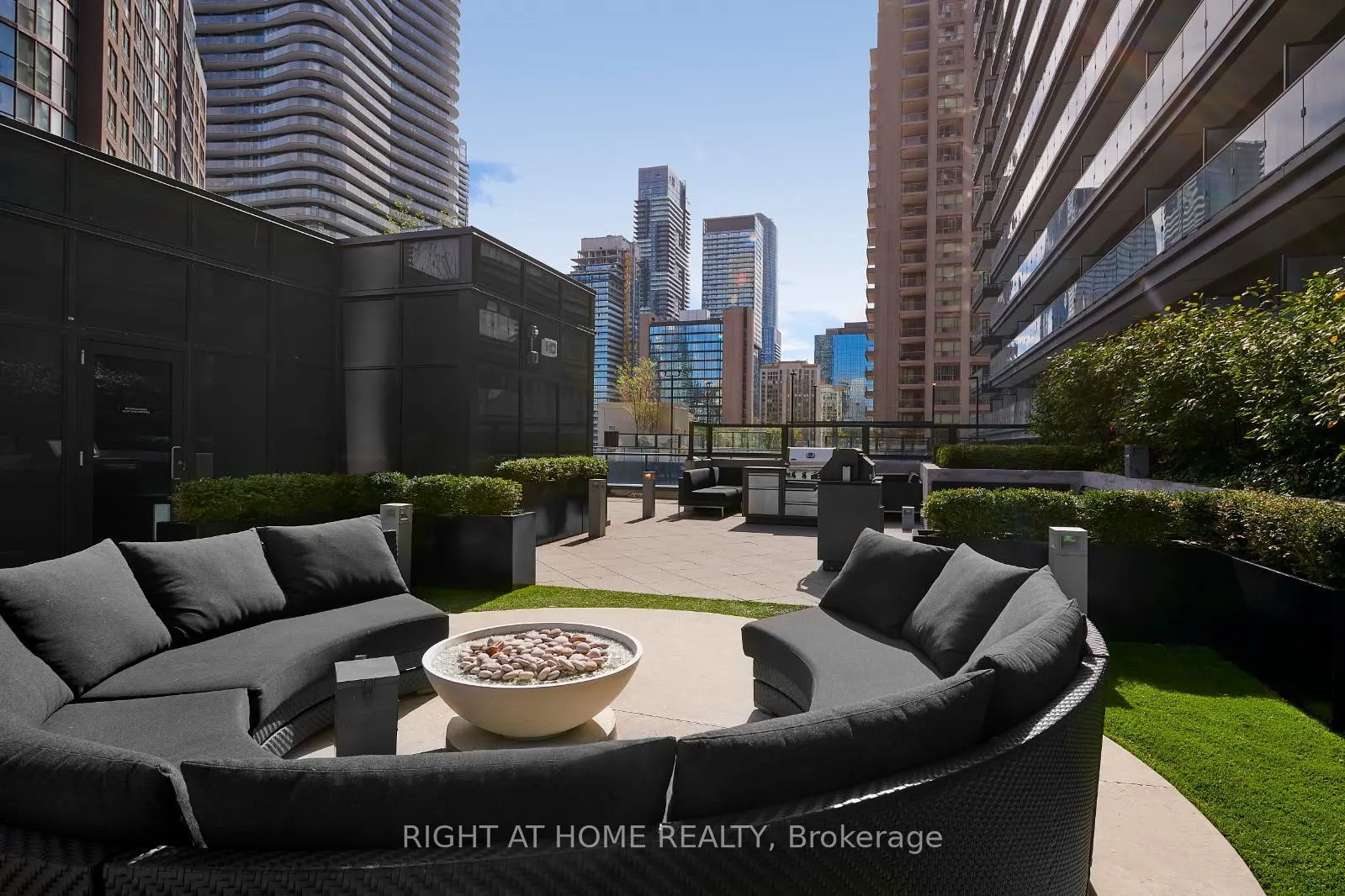 955 BAY Street #1809