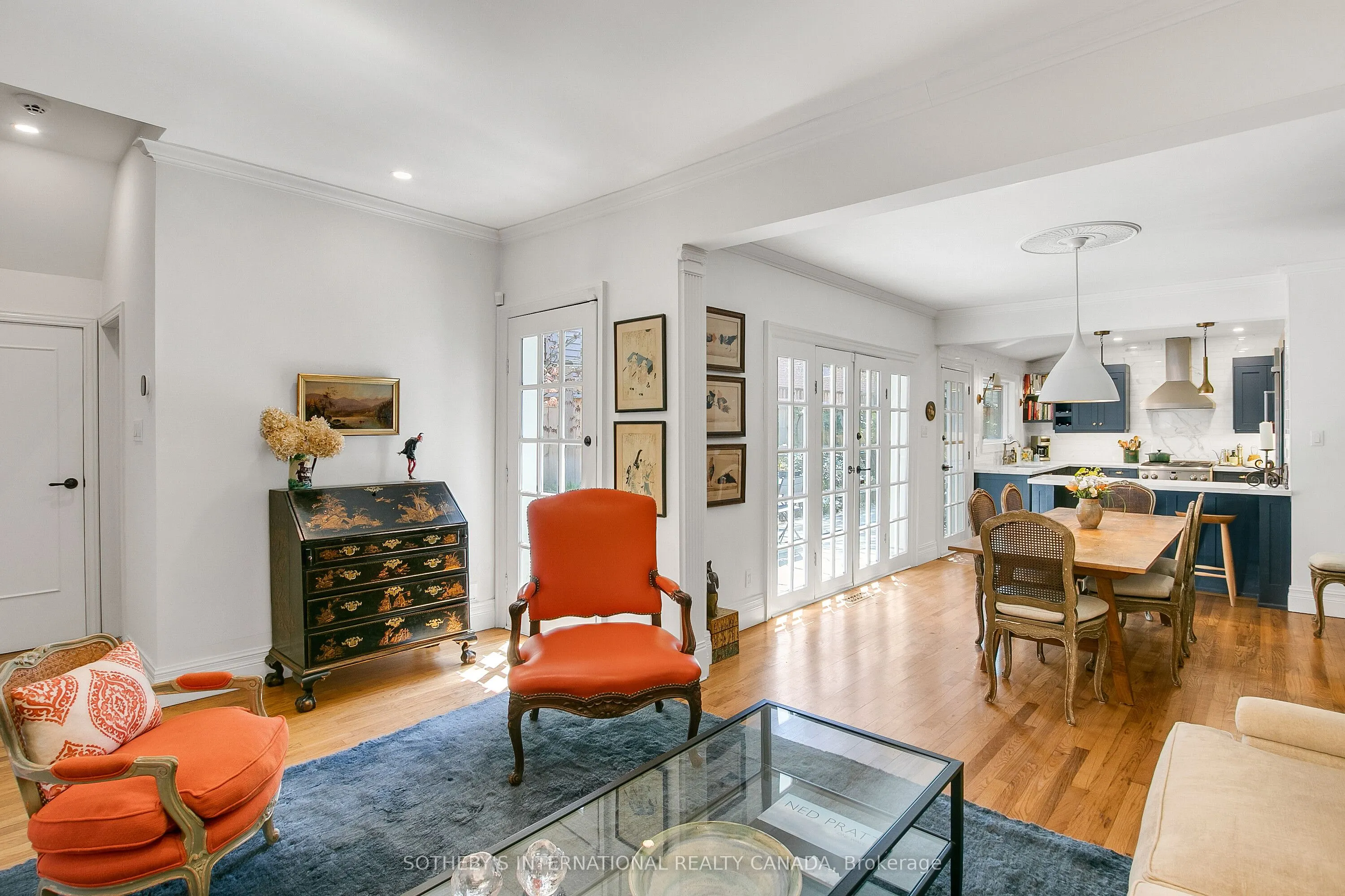 6 Bowman Street