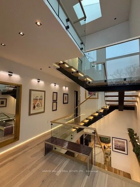 4 Douglas Crescent